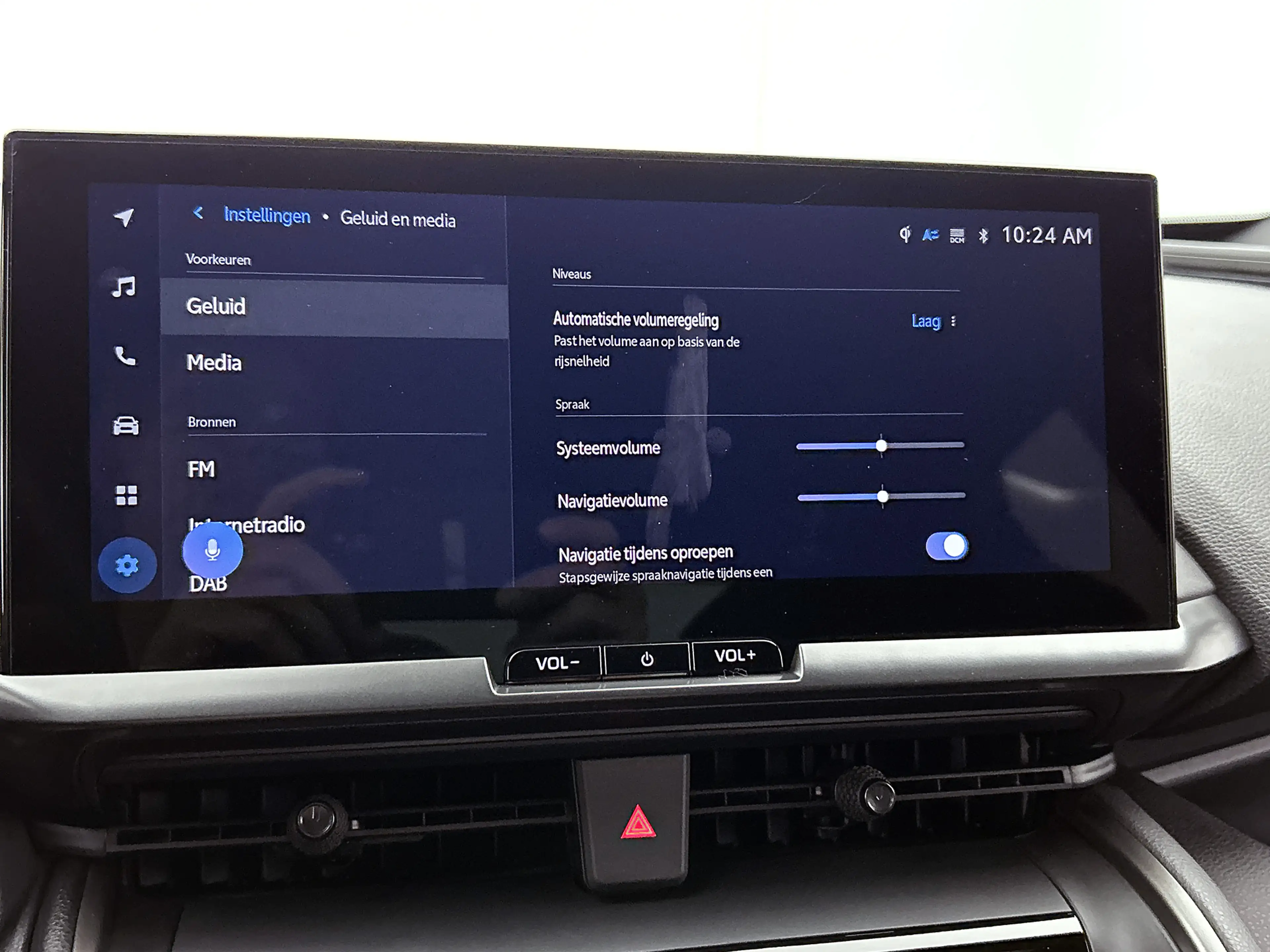 Toyota C-HR 2.0 Plug-in Hybrid 220 First Edition | Full LED ve — photo 10