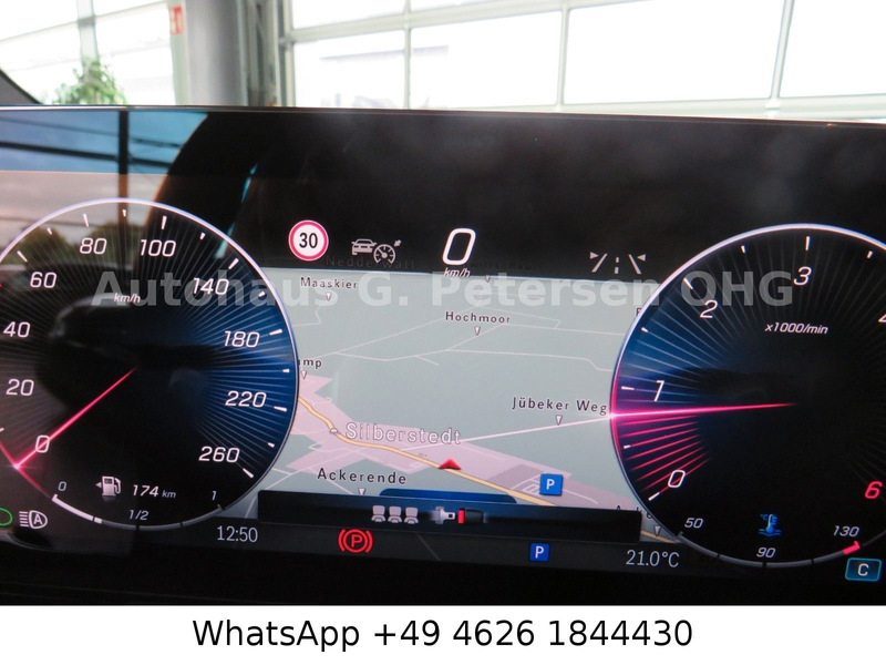 Mercedes-Benz GLA 200 d*Night Ed*CAM*Distr*Keless*AHK*20Zoll* — photo 12