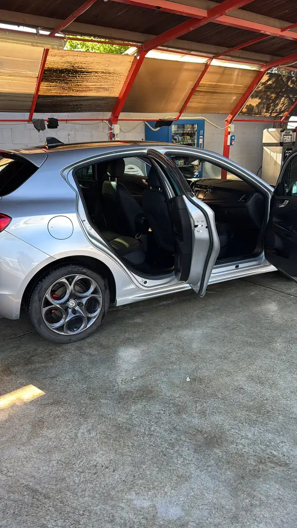 Alfa Romeo Giulietta 1.6 jtdm Tech Edition 120cv - 1