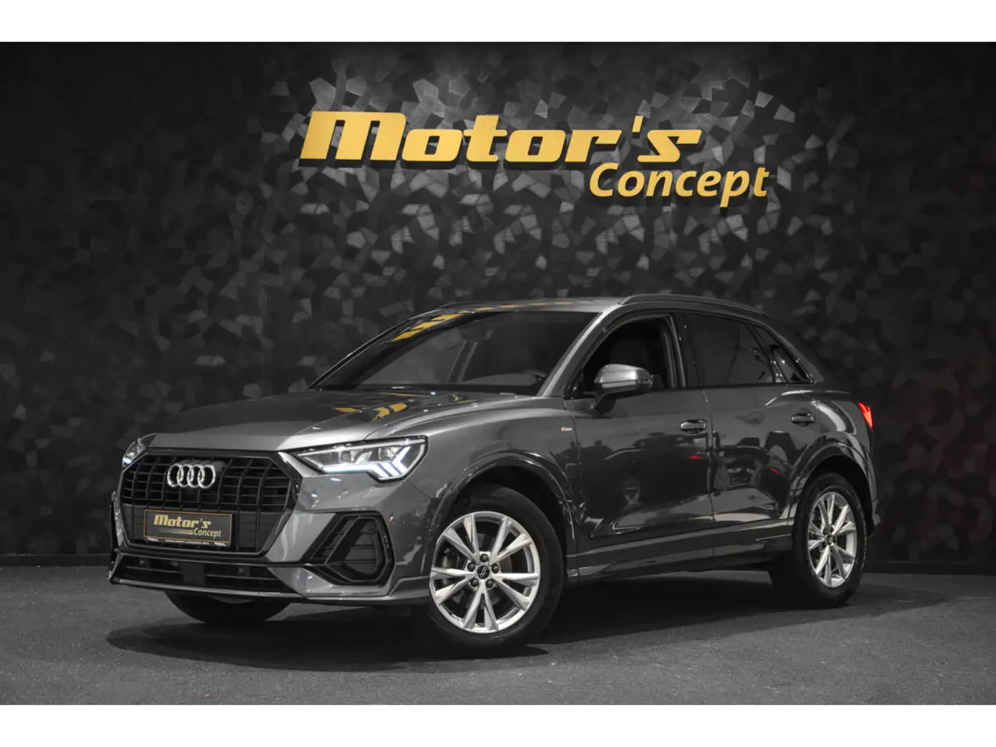 Audi Q3 35 TFSI Gris - 1