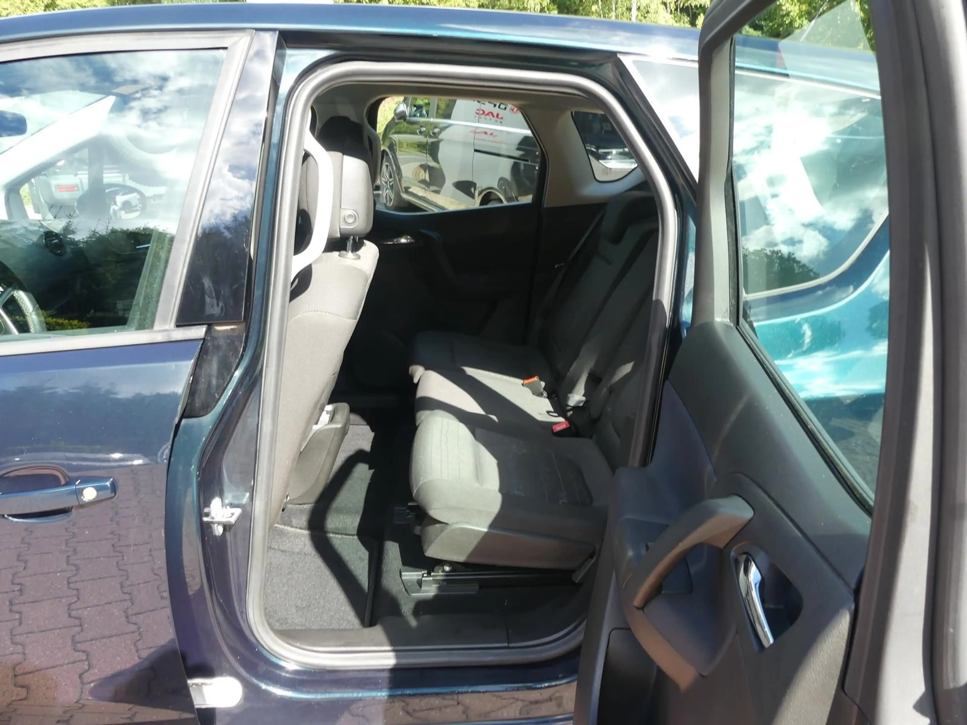 Opel Meriva 1.4*PDC*AHK*Klima*SHZ*BT*Lenkradhzg*Tempo — photo 11