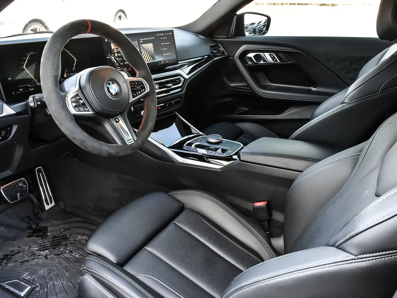 BMW 2 Series снимка BMW 2 Series