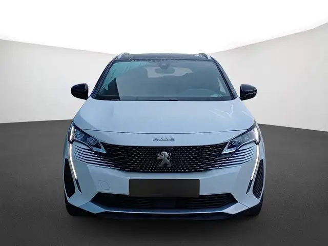 Peugeot 3008 view 3