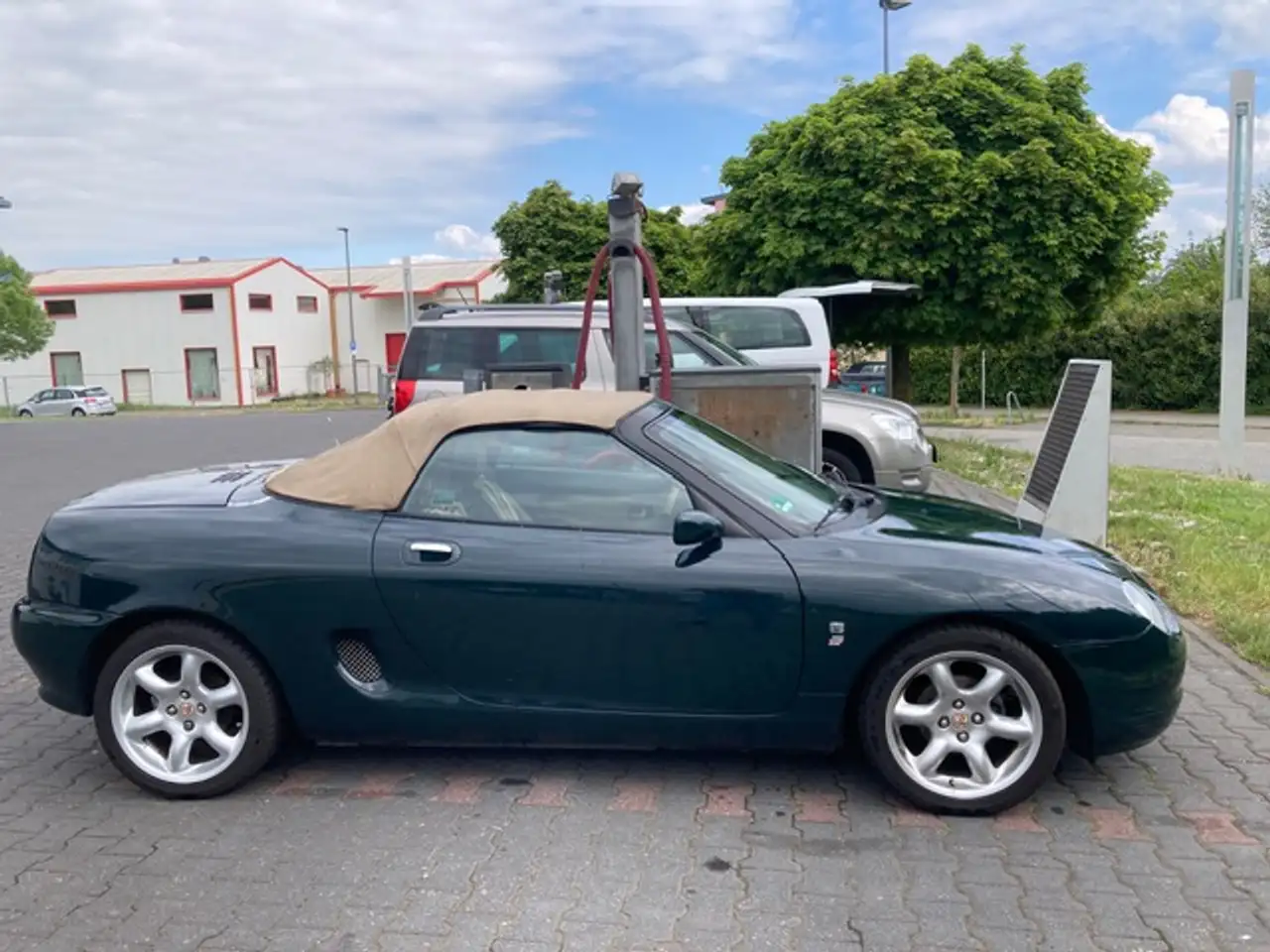 MGF 1.8i, foto 2