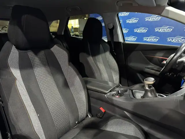 Peugeot 3008 view 13