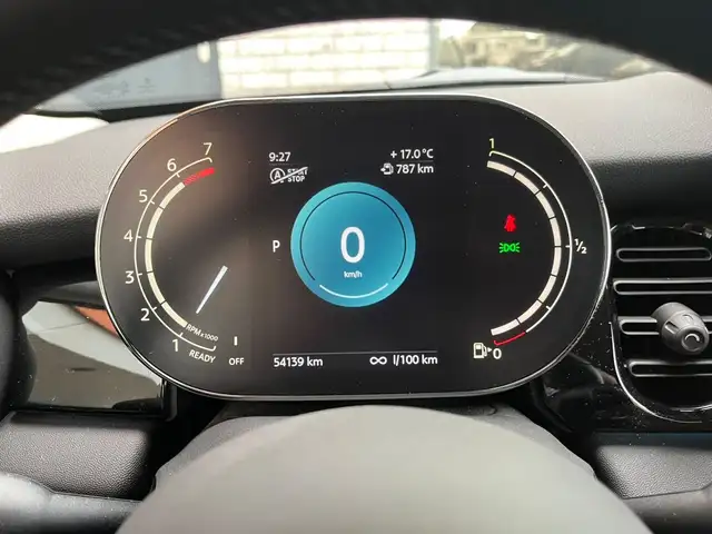 Mini Hatch view 15