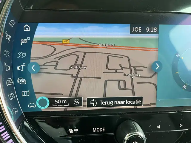 Mini Hatch view 14