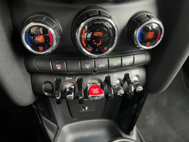 Mini Hatch view 10