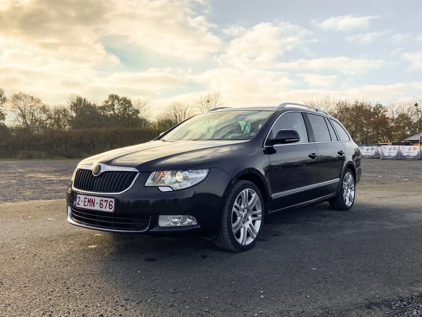 Skoda Superb ✅ 1.8 TSI || FULL OPTION || TOP OCCASIE ✅ Zwart - 1