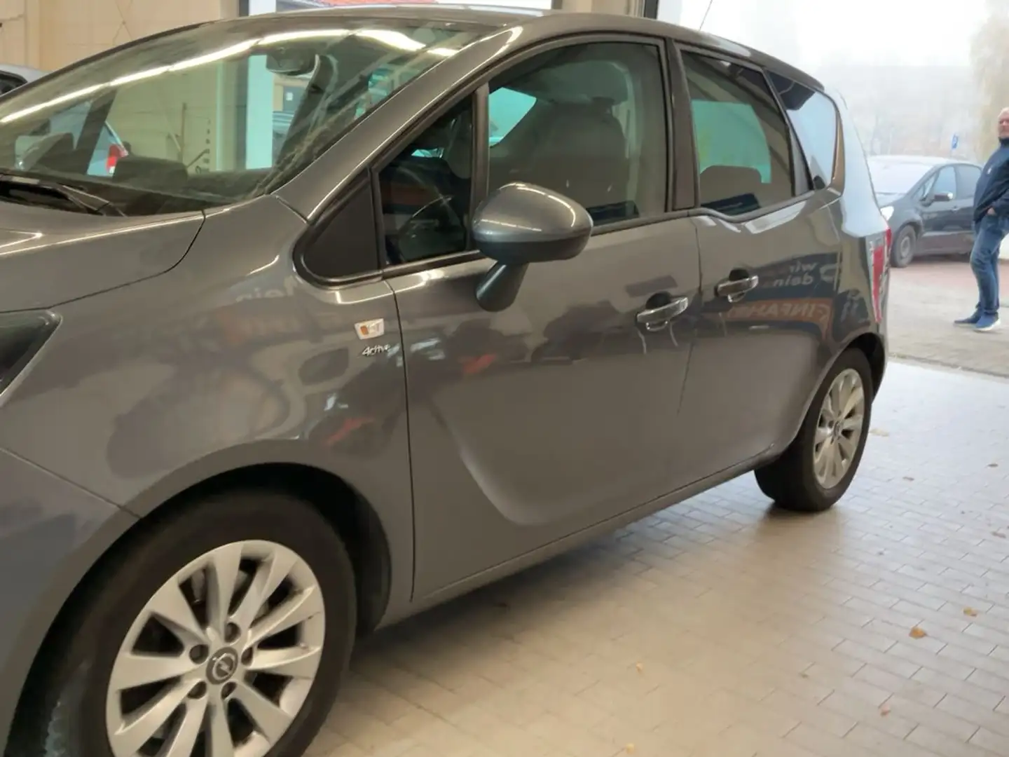 Opel Meriva Active Grau - 2