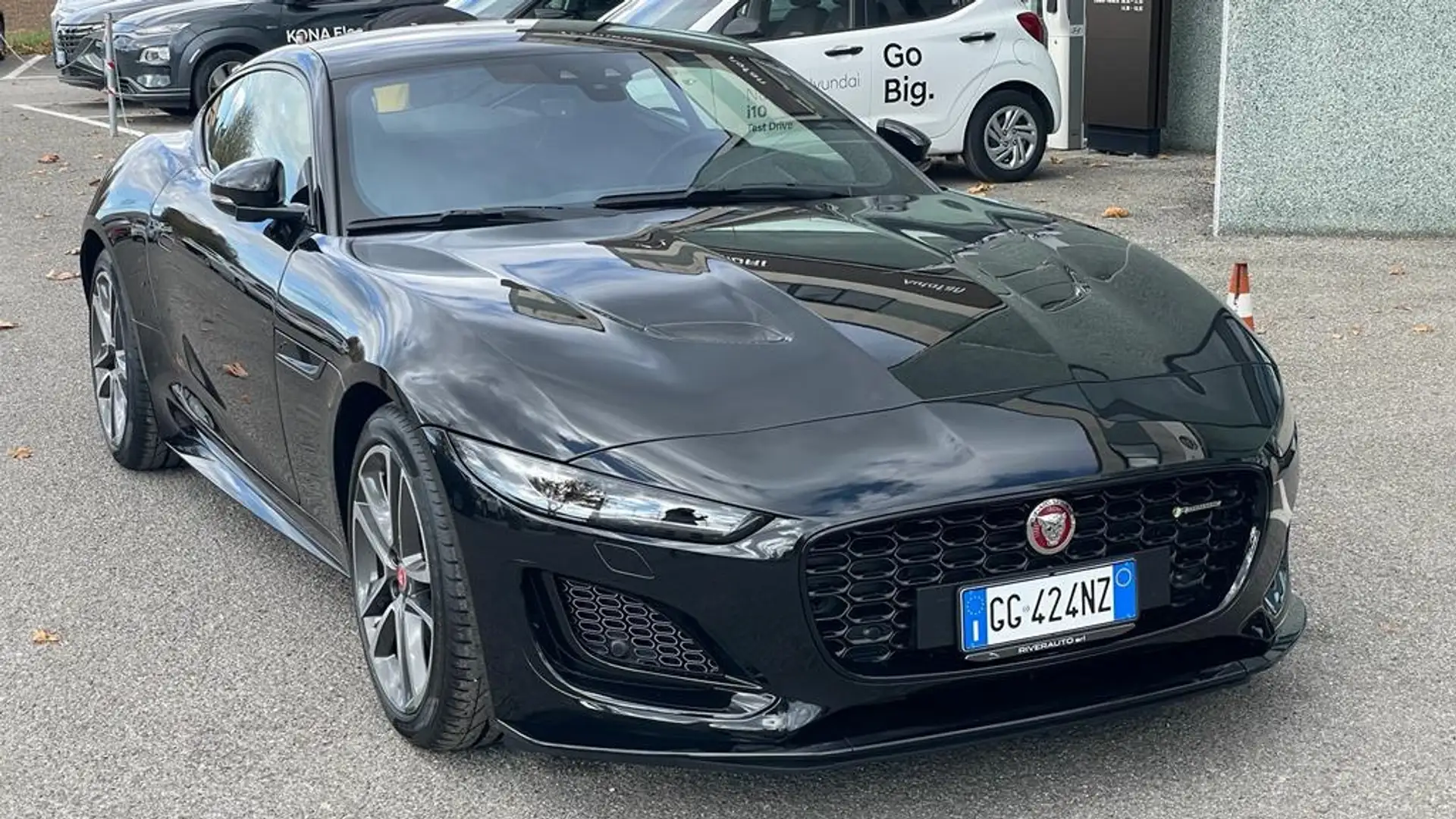 Jaguar F-Type F-Type Coupé 2.0 i4 R-Dynamic Black rwd 300cv Nero - 2