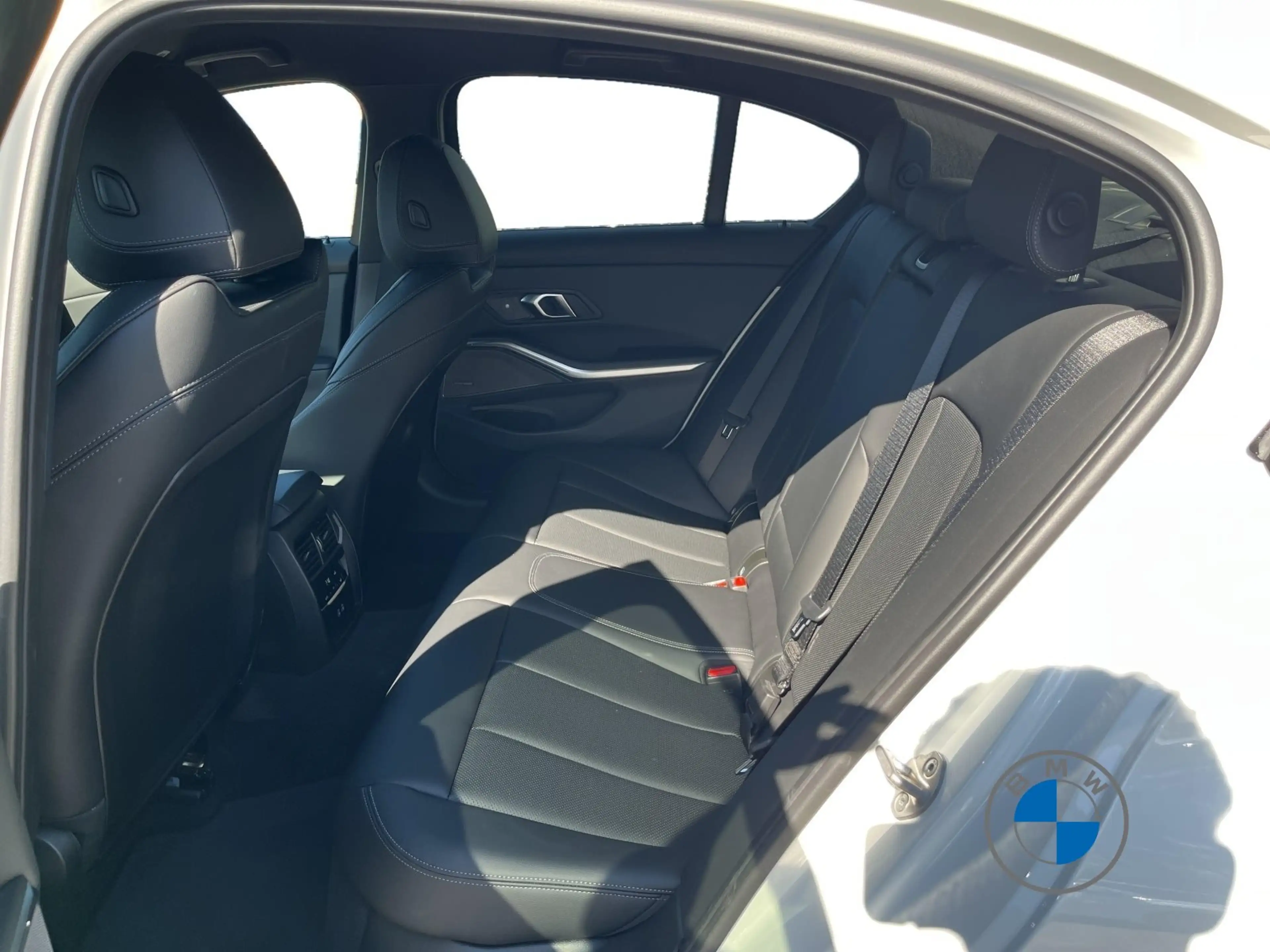 BMW 340 M340i xDrive Lim M Sport 18" Memory Ambiente H/K — photo 15
