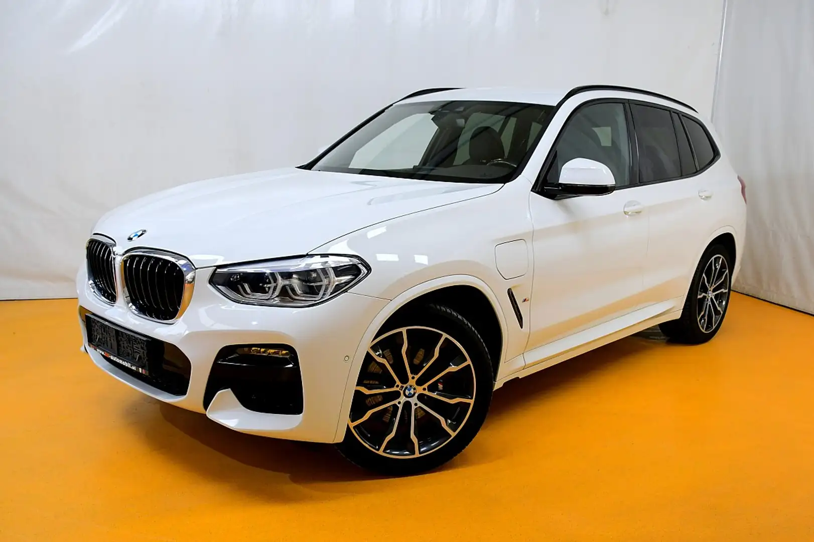 BMW X3 xDrive30e PHEV Aut. //M-Paket Weiß - 1