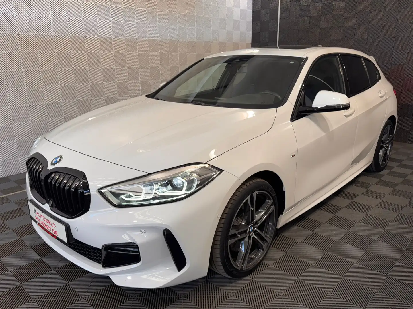 BMW 120 d xDr.*M-SPORT*HK-LED-PANO-ALCAN.-SHZ-DAB-18" Bianco - 2