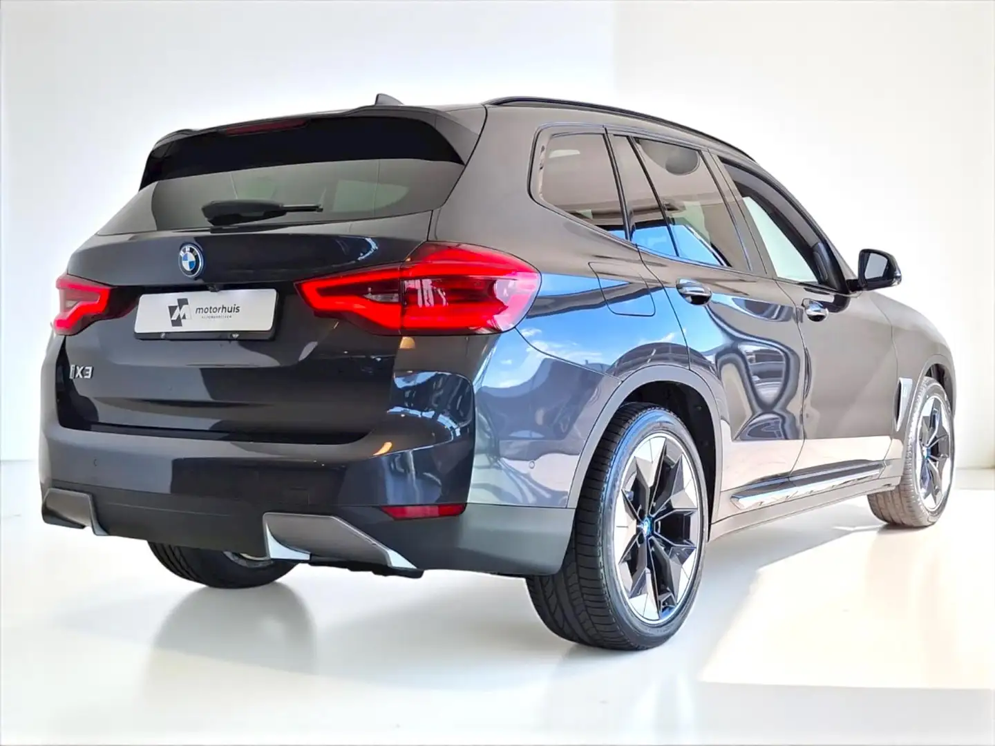 BMW iX3 (g08) iX3 286pk 80kWh AUTOMAAT LED LEDER PANO HARM Gris - 2