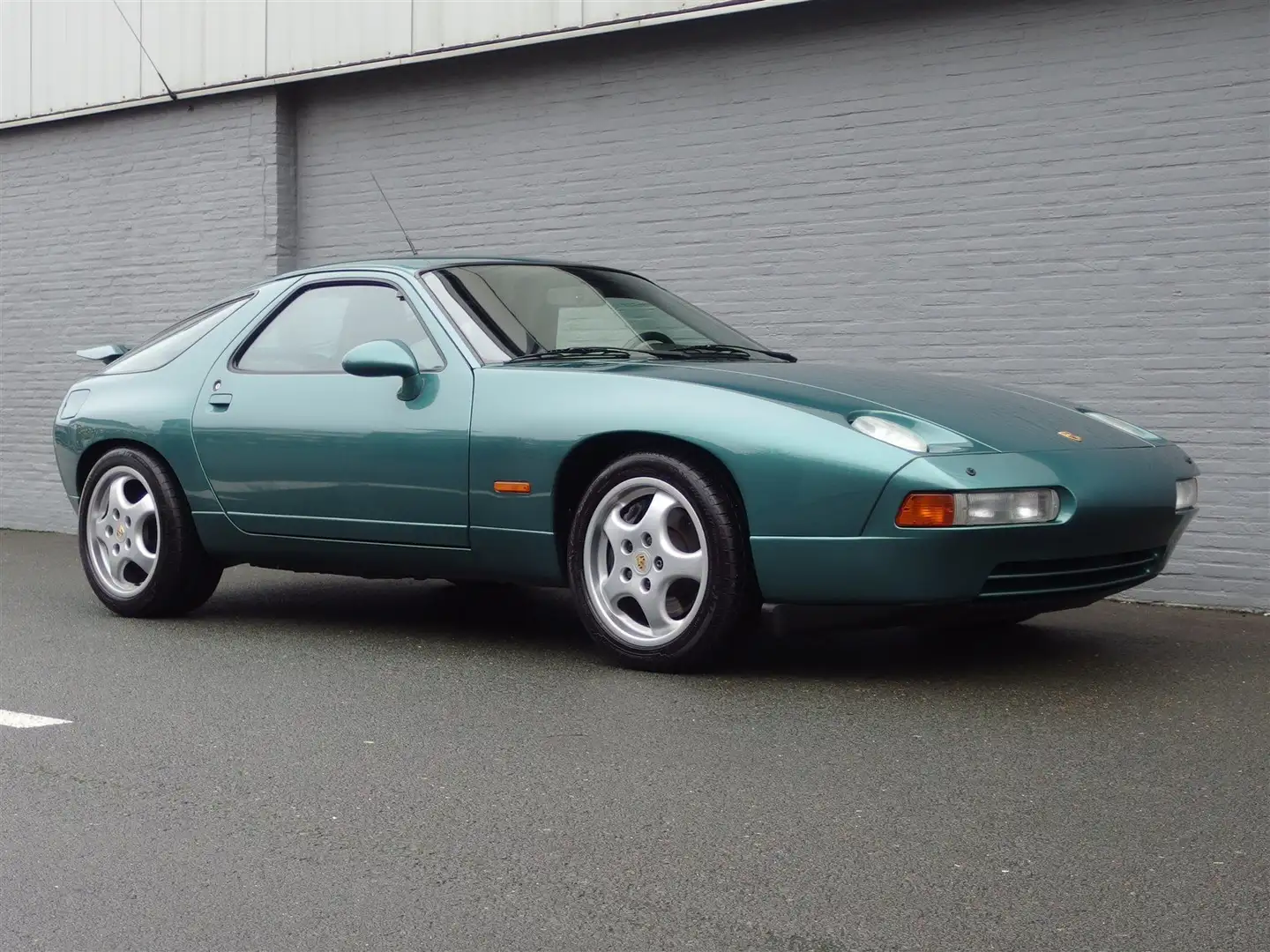 Porsche 928 GTS 5.4L V8 1992 Handgeschakeld & Uniek Mooi Vert - 1