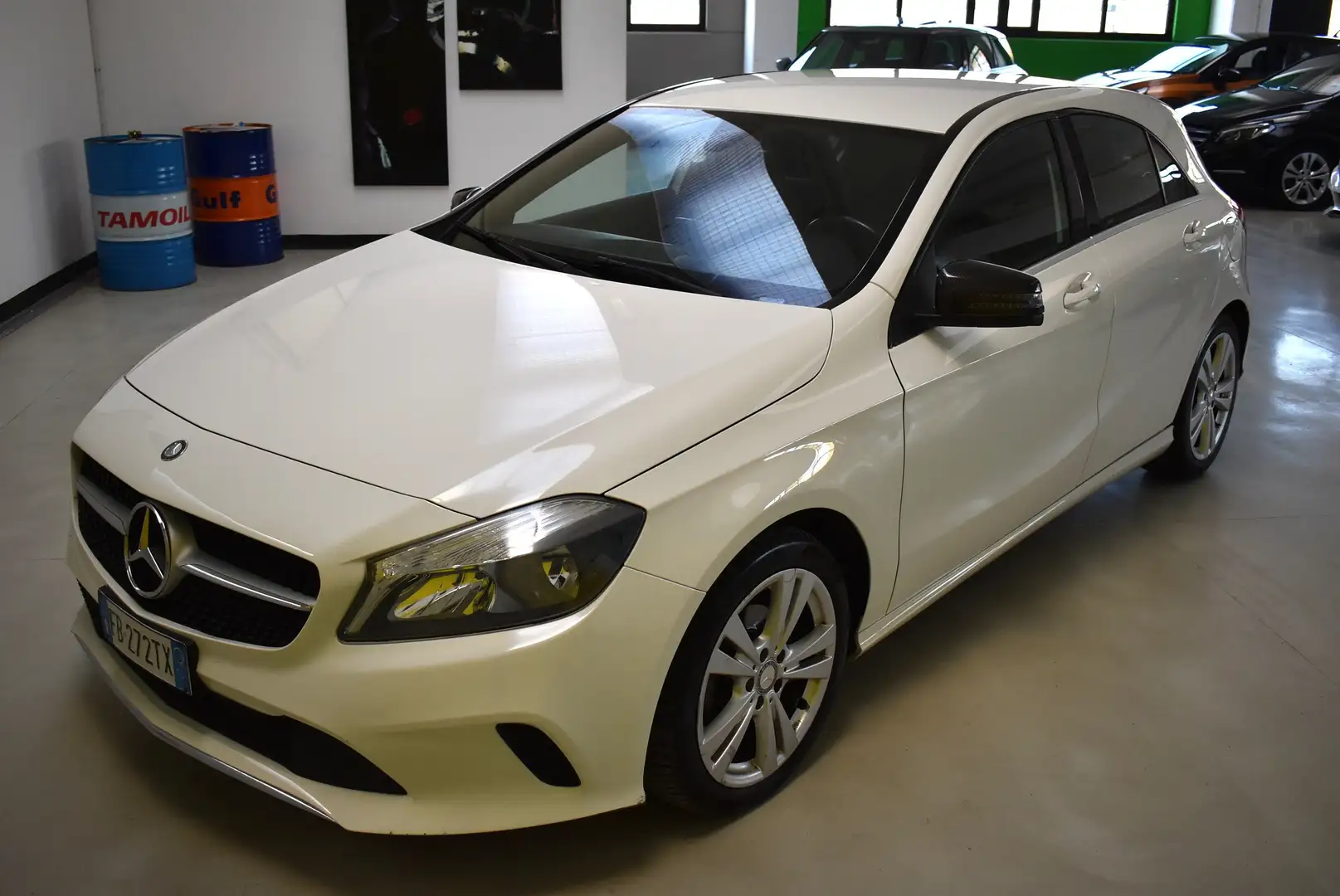 Mercedes-Benz A 180 Classe A - W176 d Sport auto my16 Wit - 2