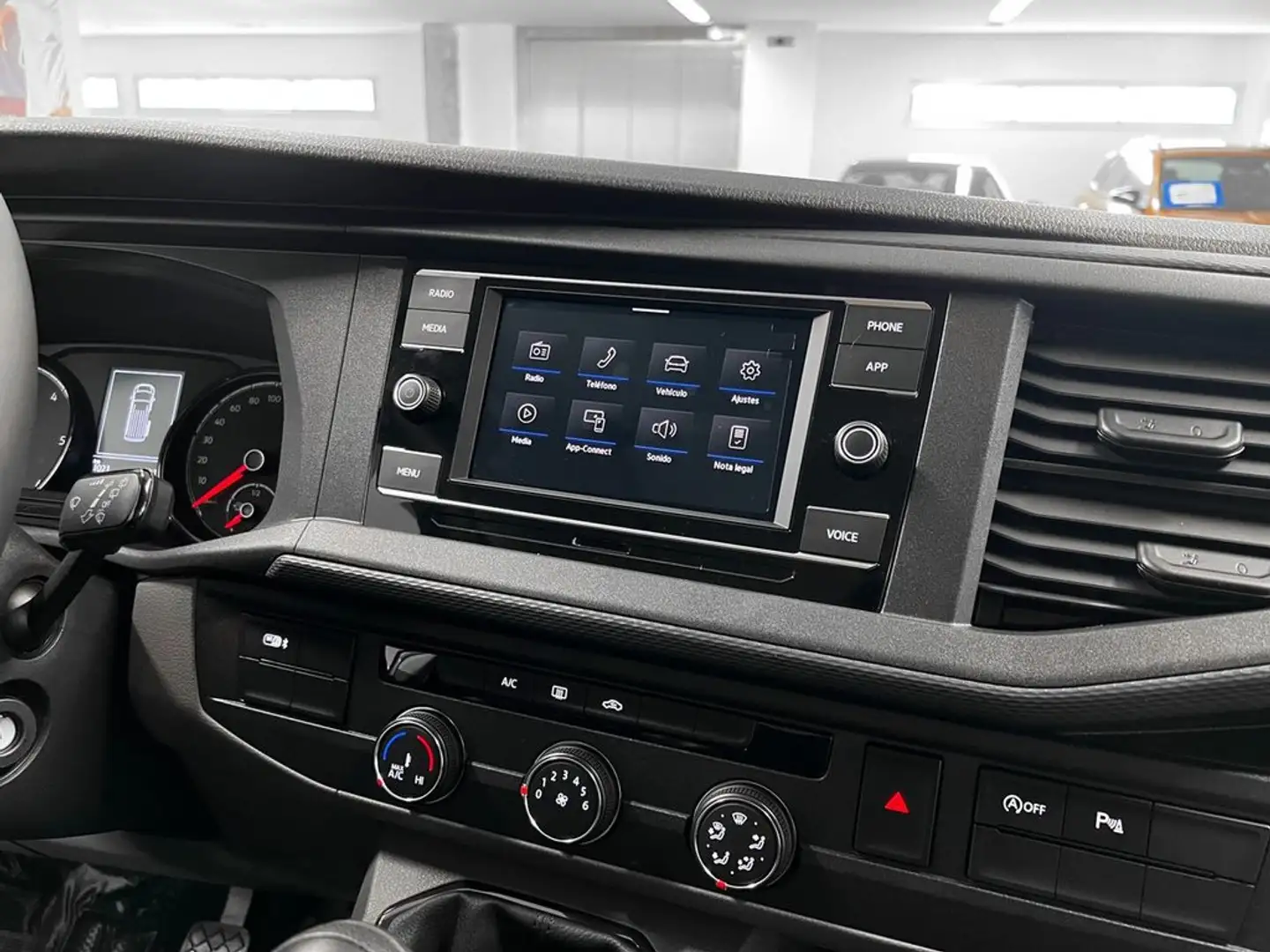 Volkswagen T5 California 2.0TDI Beach Beige - 2