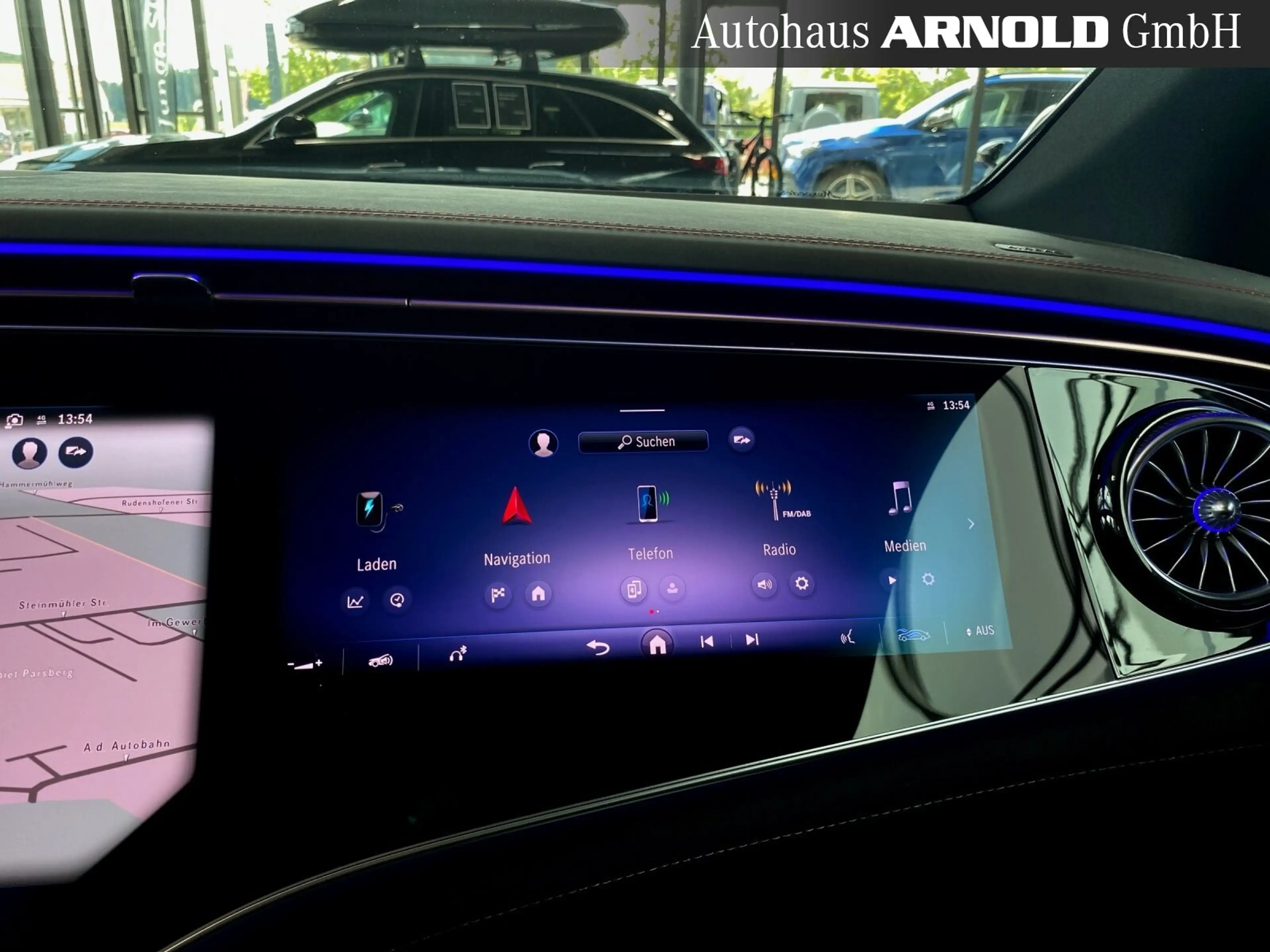 Mercedes-Benz EQE 43 Mercedes-AMG EQE 43 4M HYPERSCREEN AIRM HUD Pano — photo 14