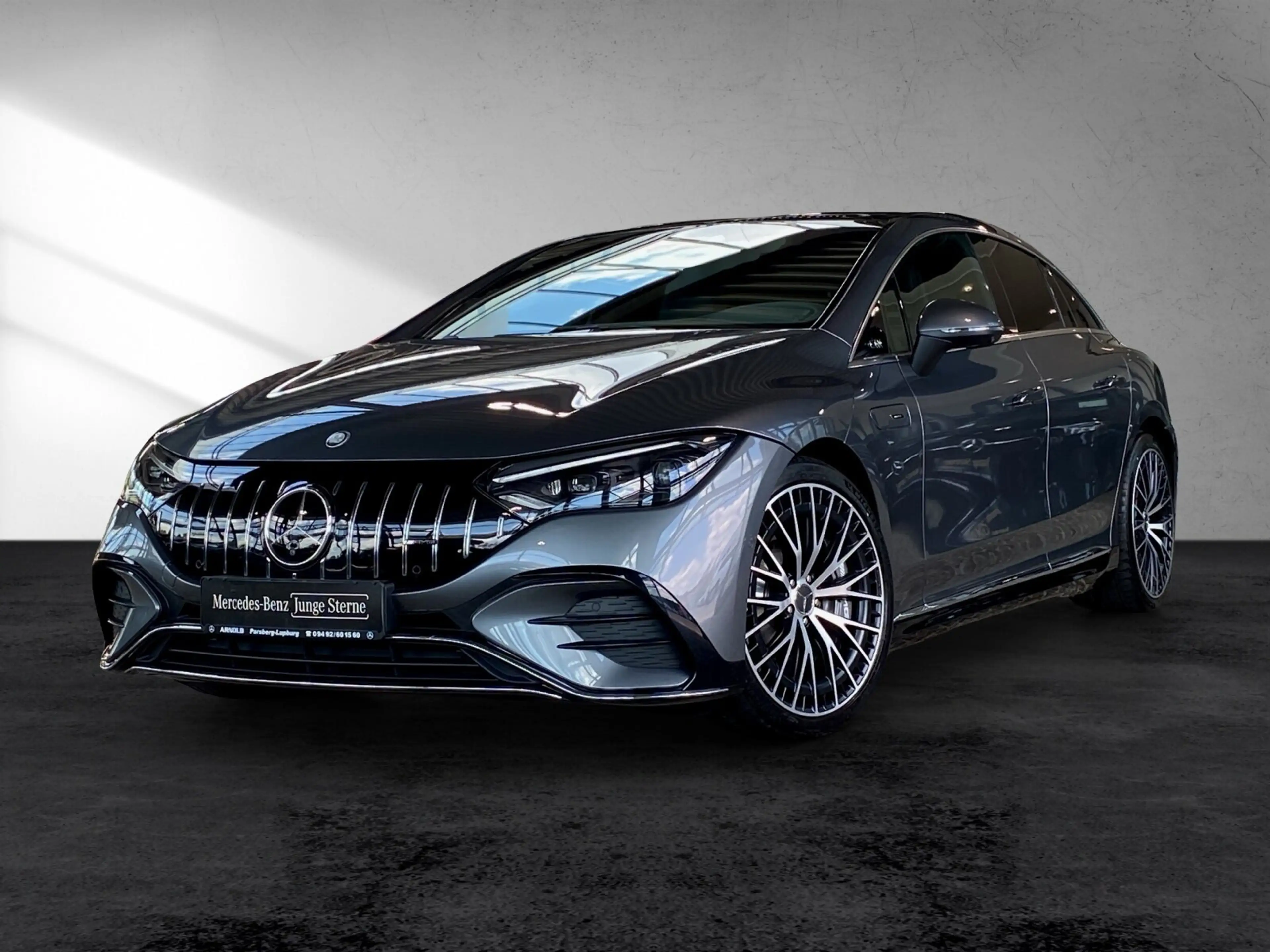 Mercedes-Benz EQE 43 Mercedes-AMG EQE 43 4M HYPERSCREEN AIRM HUD Pano — photo 2