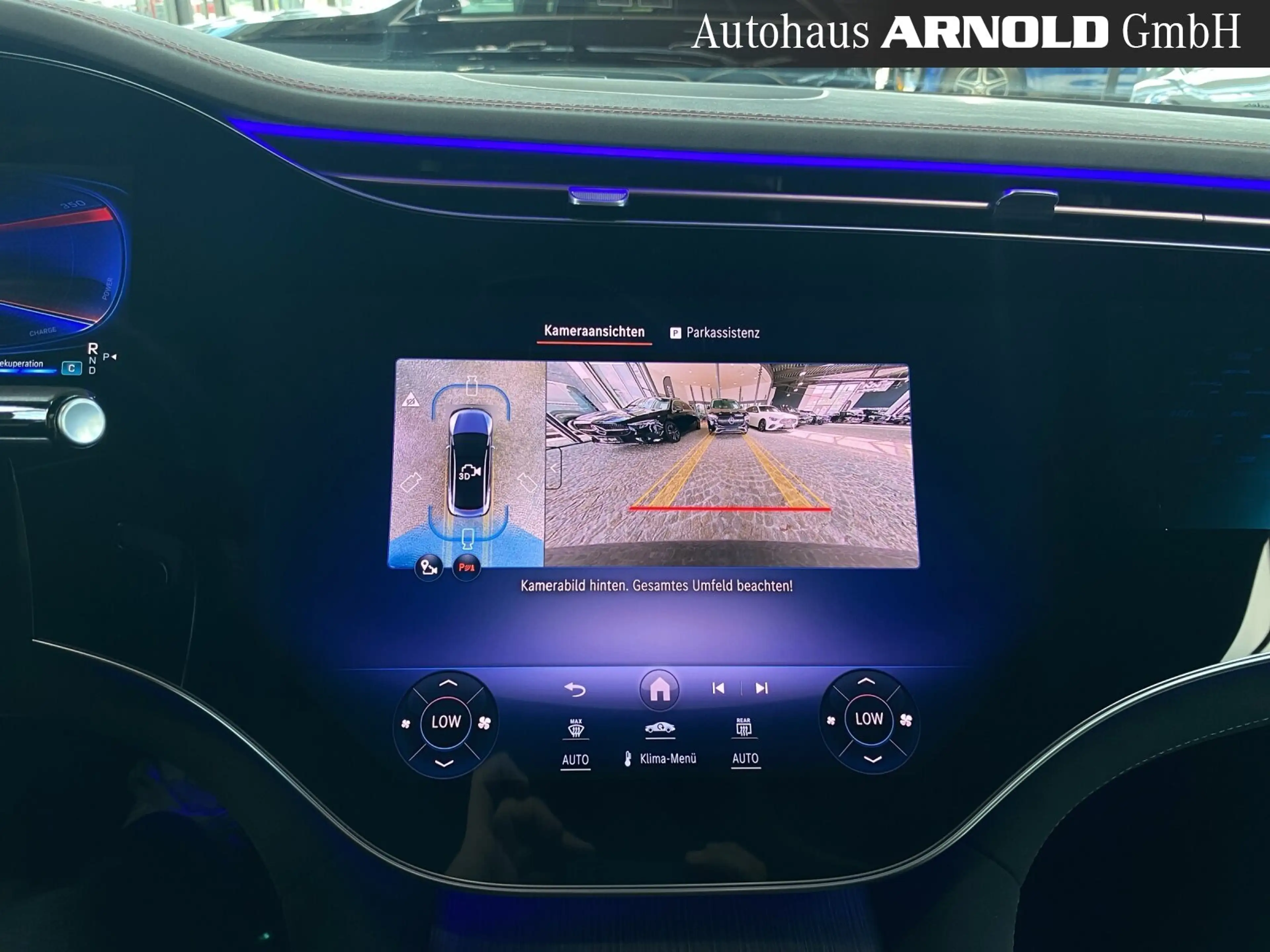 Mercedes-Benz EQE 43 Mercedes-AMG EQE 43 4M HYPERSCREEN AIRM HUD Pano — photo 13