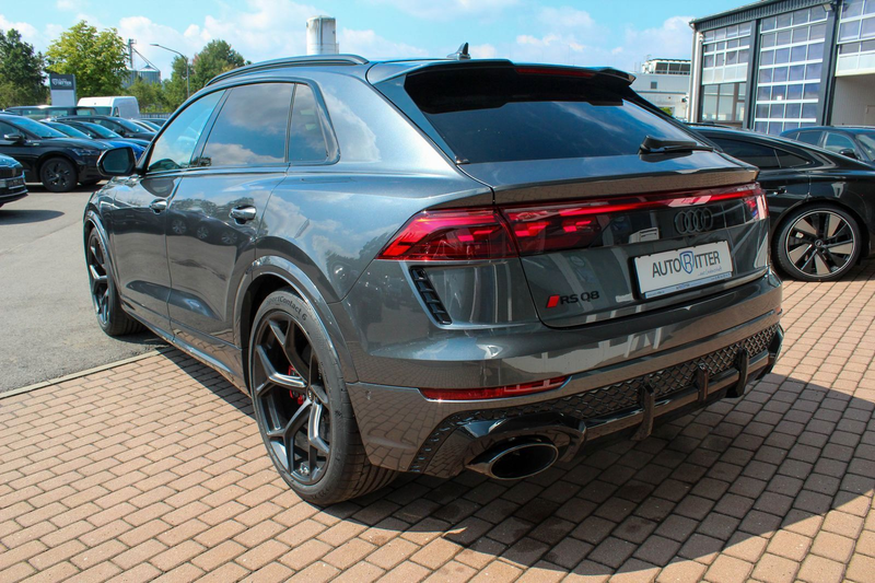 Audi RS Q8 Performance Keramik+AHK+ACC+Pano+Headup+... — photo 6