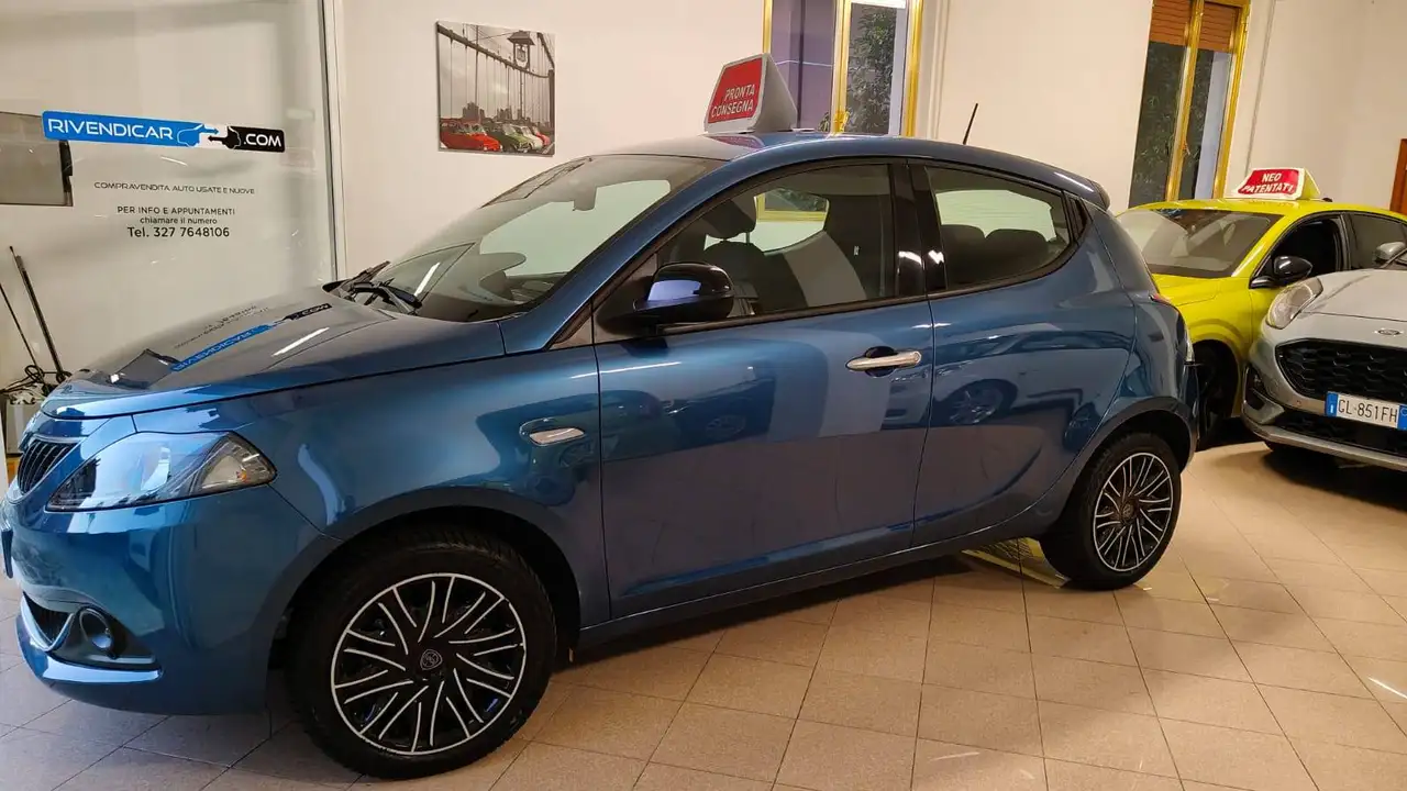 Lancia Ypsilon