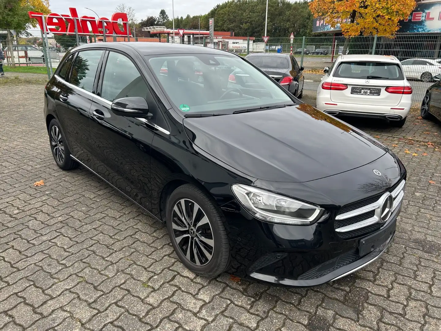 Mercedes-Benz B 220 d DCT Style Navi Totwinkel Digital AHK Schwarz - 2