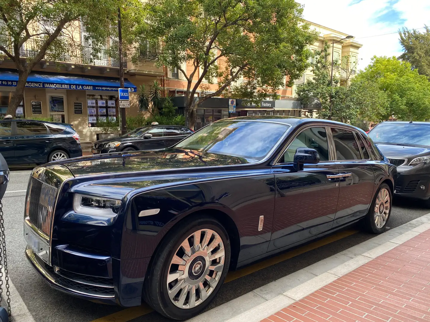 Rolls-Royce Phantom VIII 6.75 V12 Kék - 1