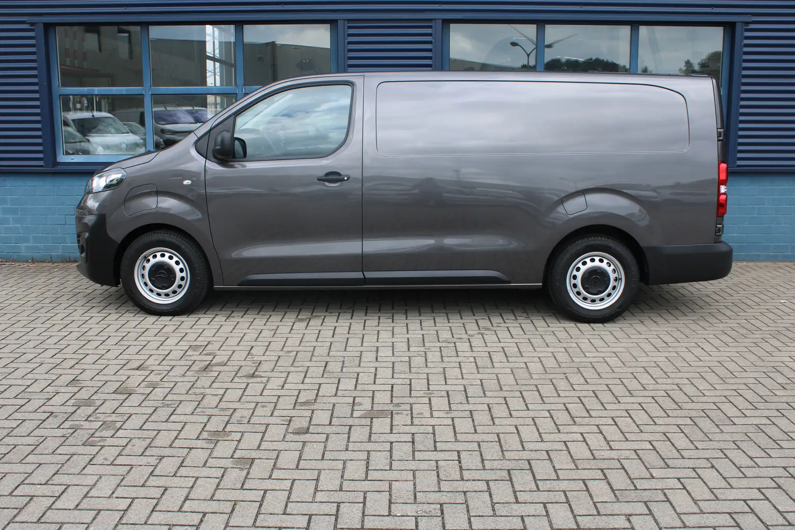 Opel Vivaro-e L3 75 kWh NAVI | CAMERA | BETIMMERING LAADRUIMTE | Grigio - 2