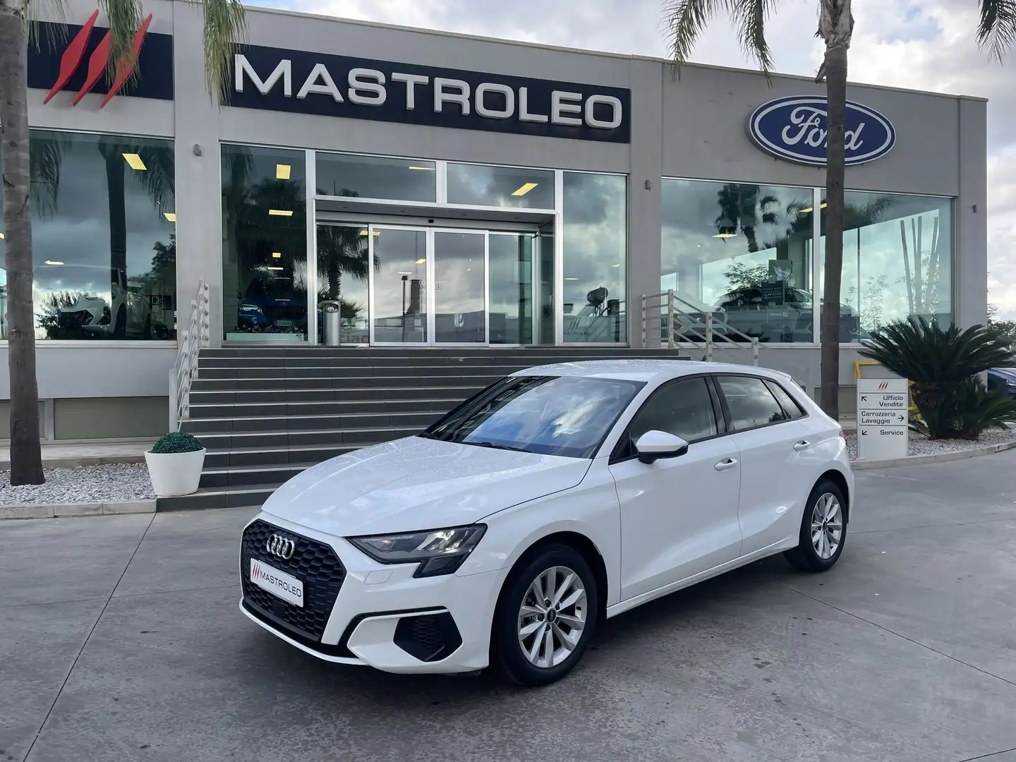 Audi A3 A3 Sportback 30 1.0 tfsi Business,Km Certificati Bianco - 2