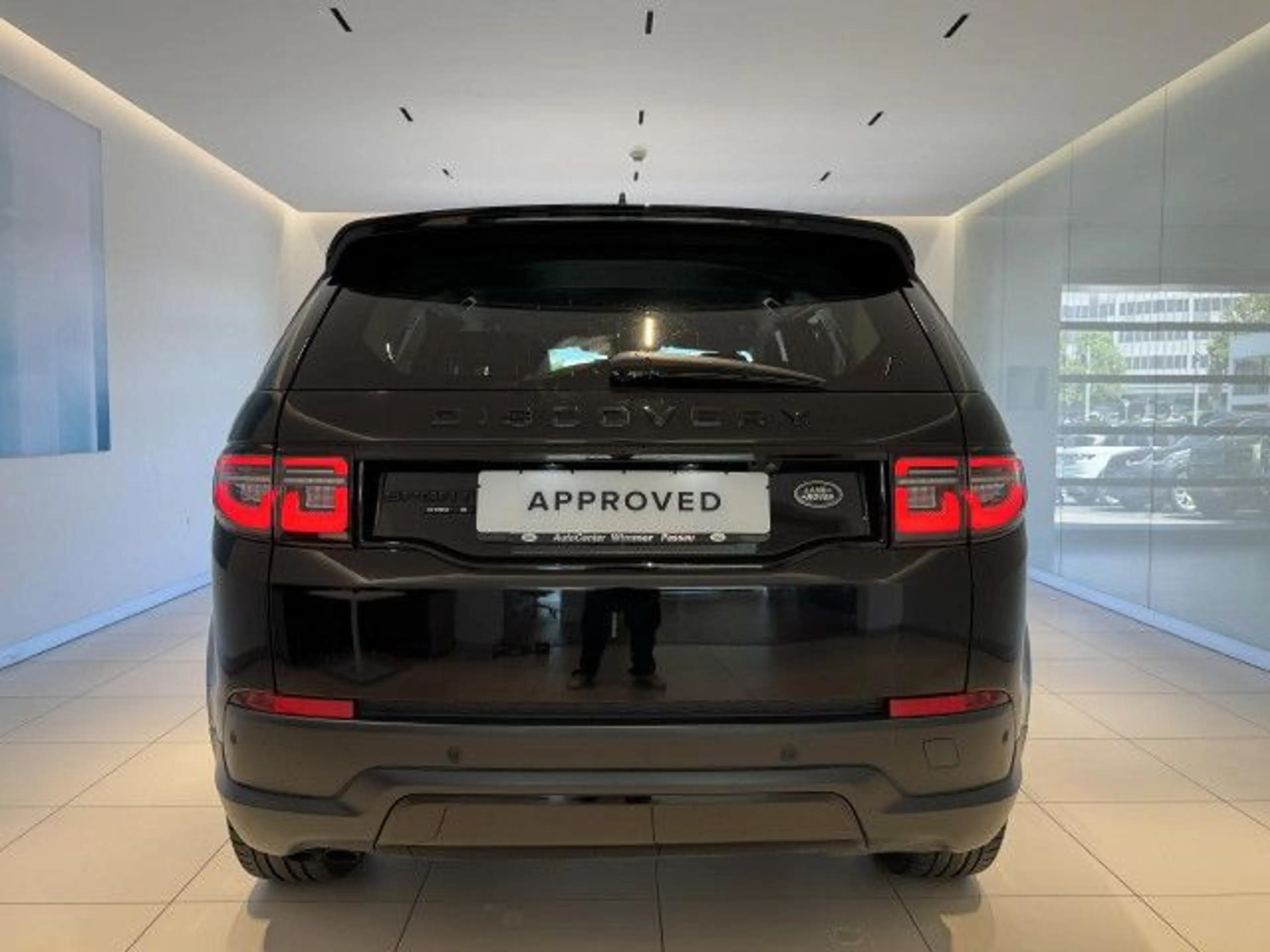 Land Rover Discovery Sport D180 S BlackPack WinterPaket DAB+ — photo 7