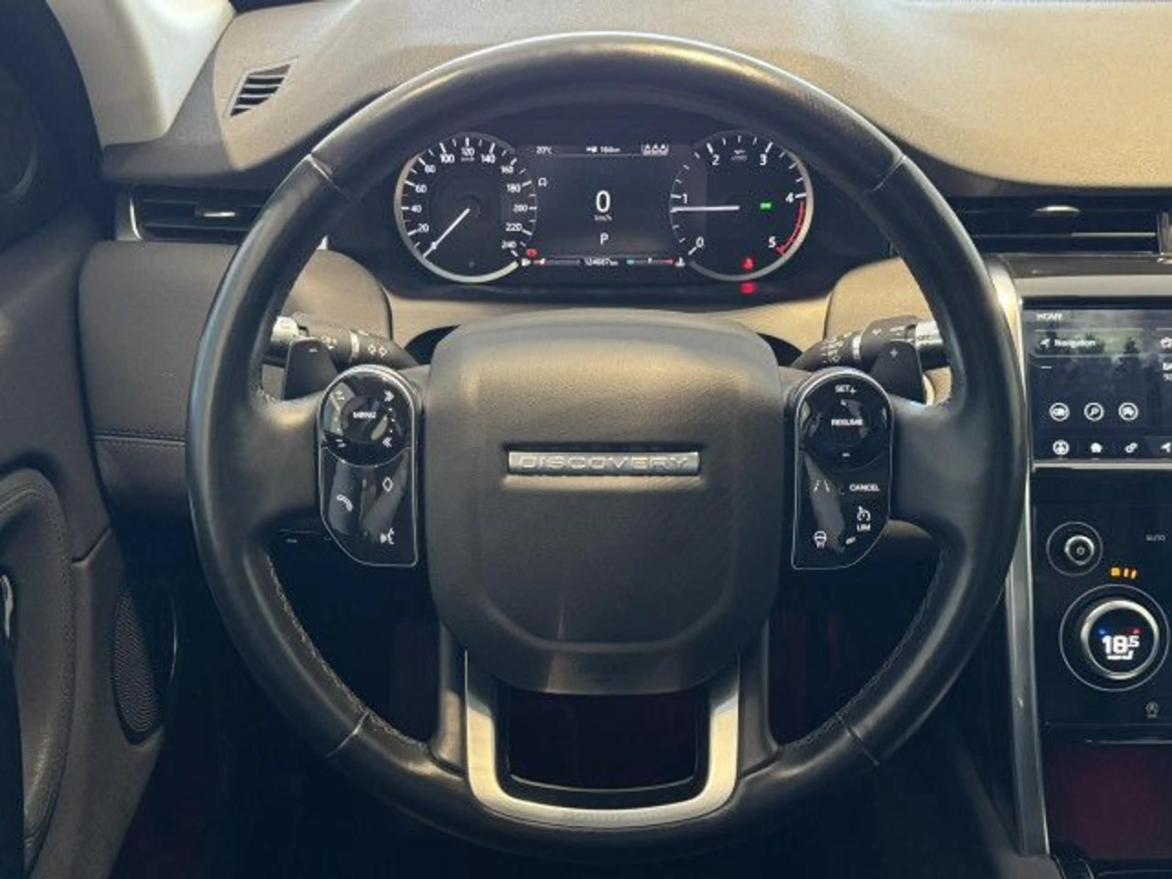 Land Rover Discovery Sport D180 S BlackPack WinterPaket DAB+ — photo 10