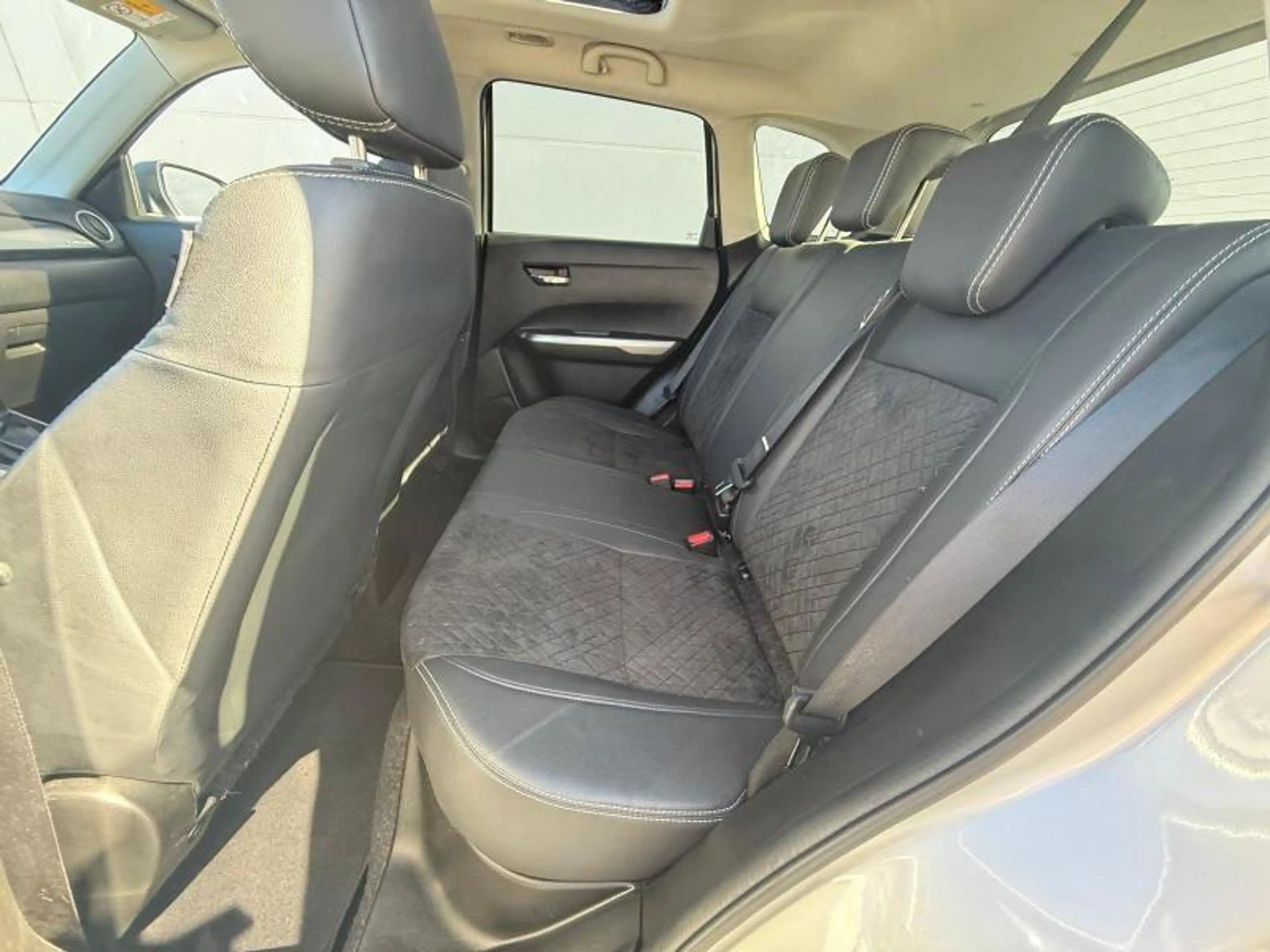Suzuki Vitara . — photo 13