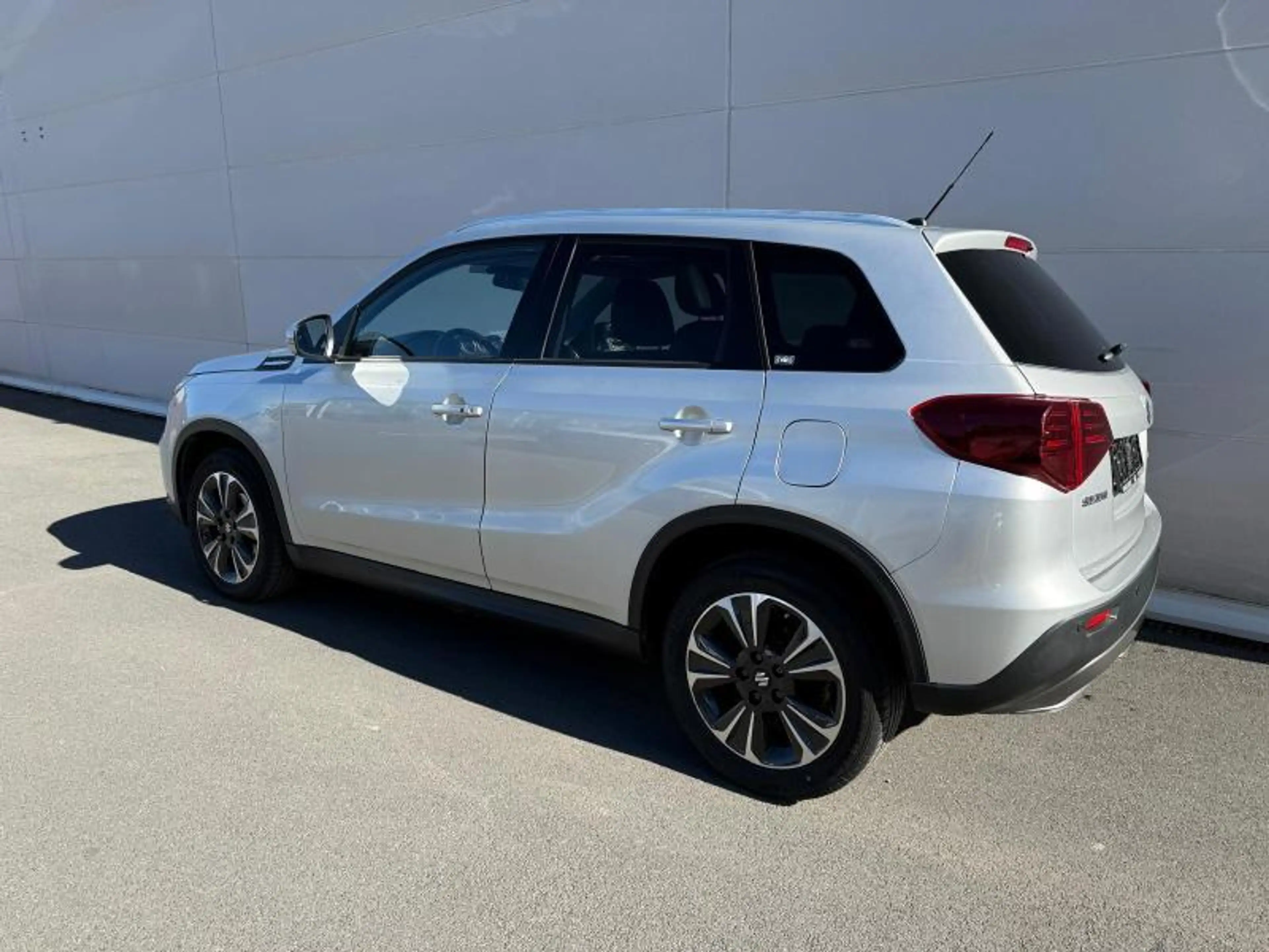 Suzuki Vitara . — photo 6