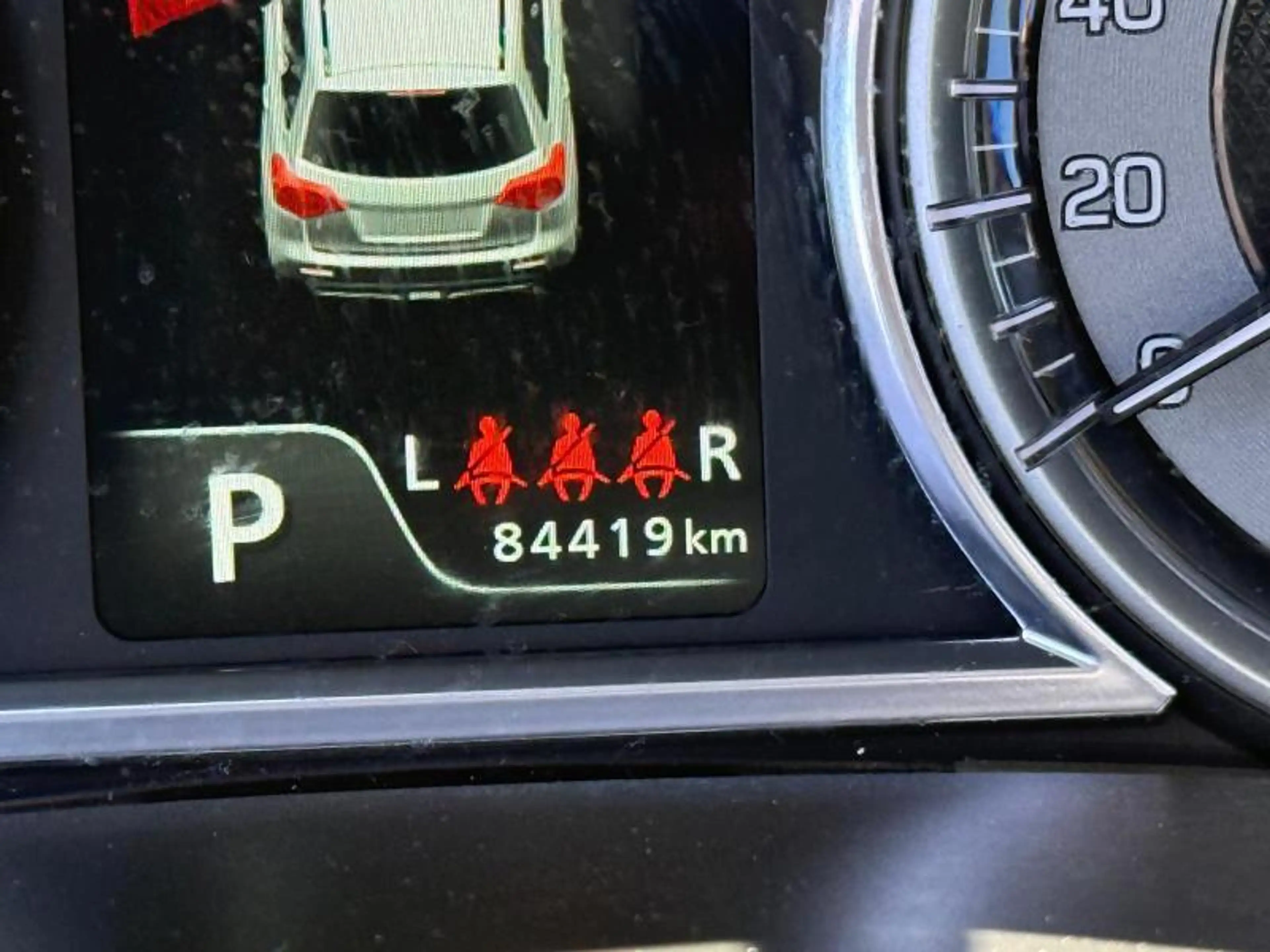 Suzuki Vitara . — photo 15