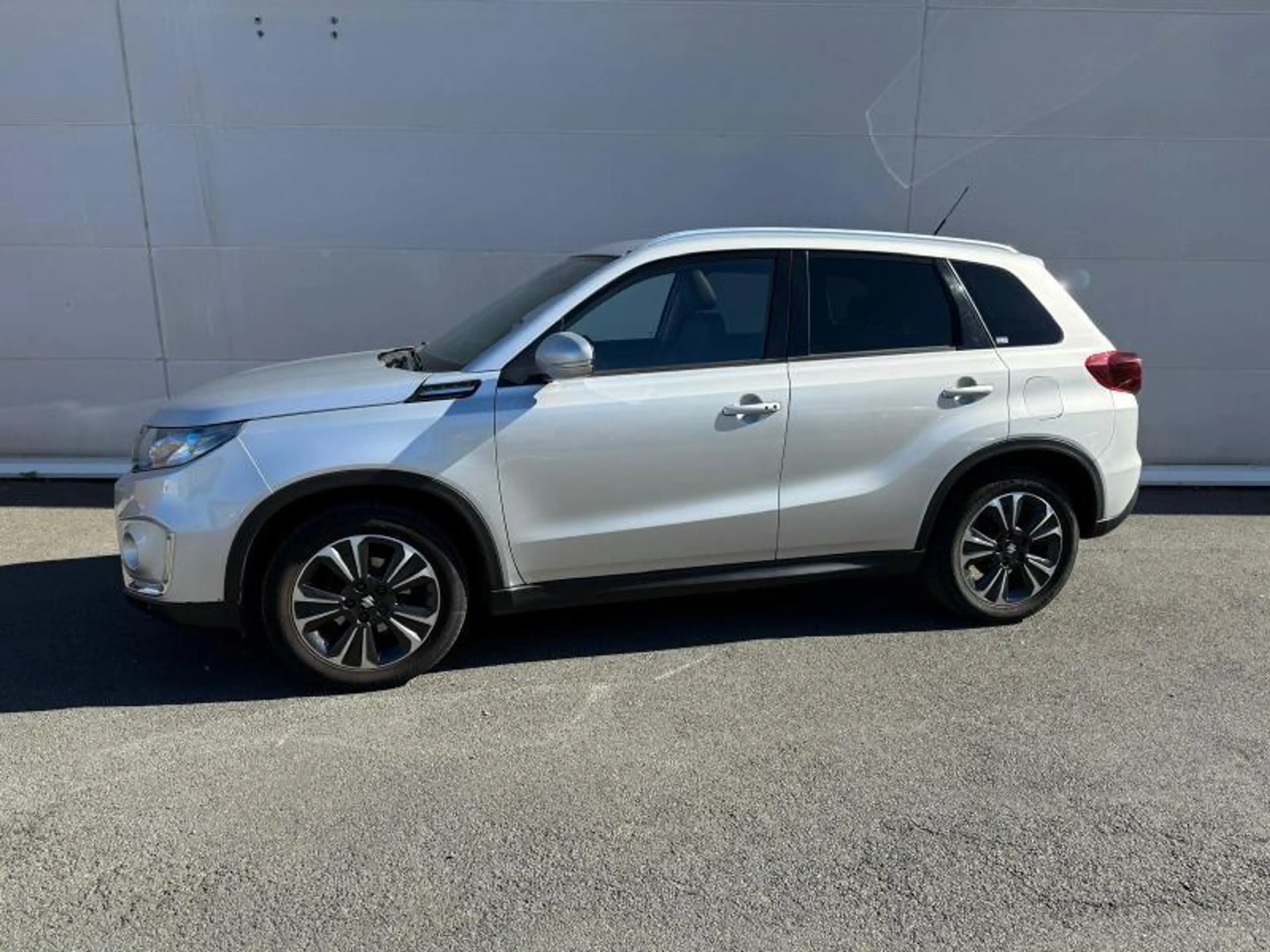 Suzuki Vitara . — photo 5