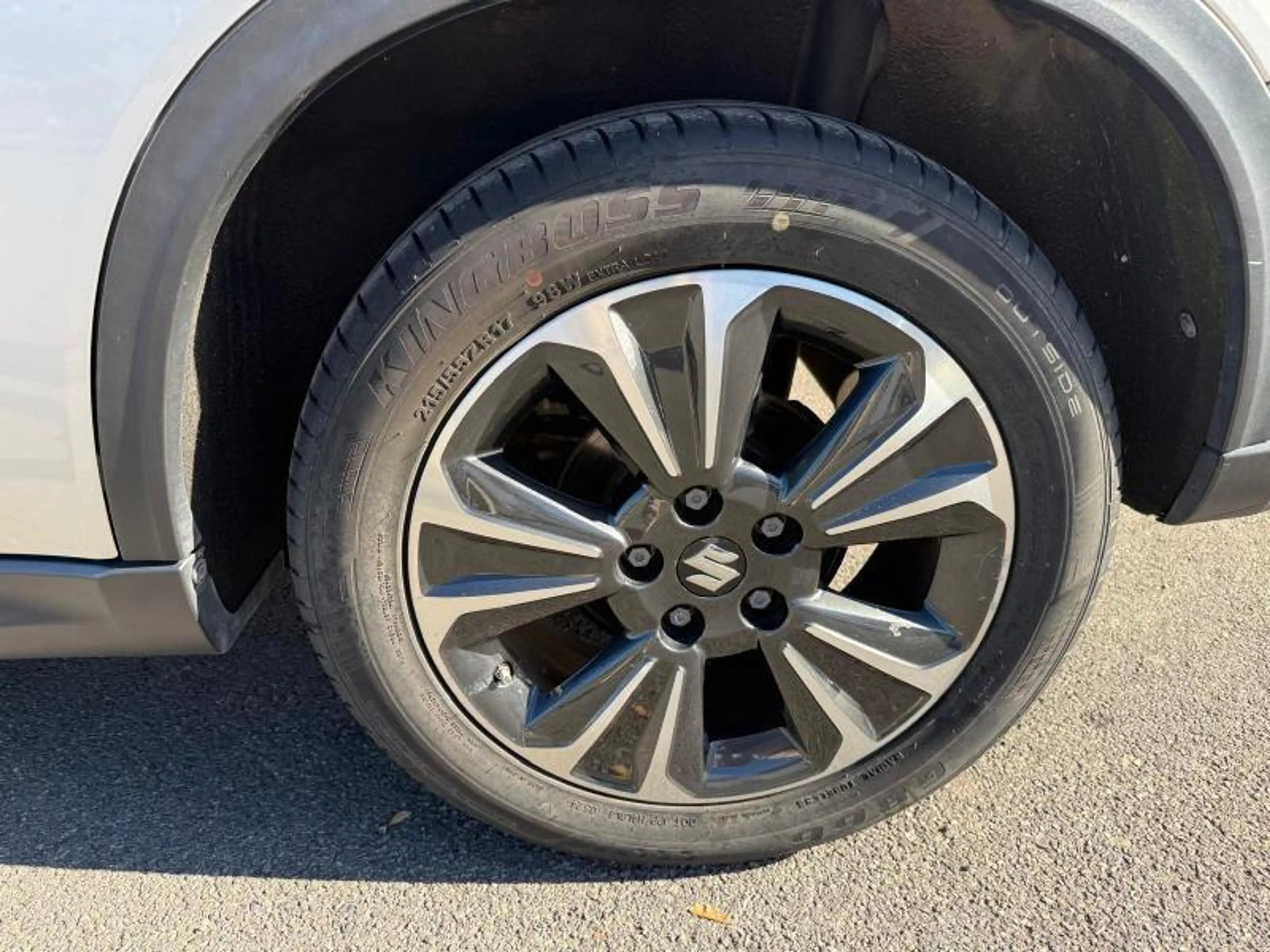 Suzuki Vitara . — photo 10