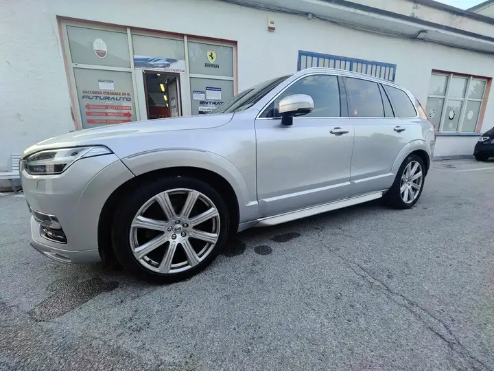 Volvo XC90