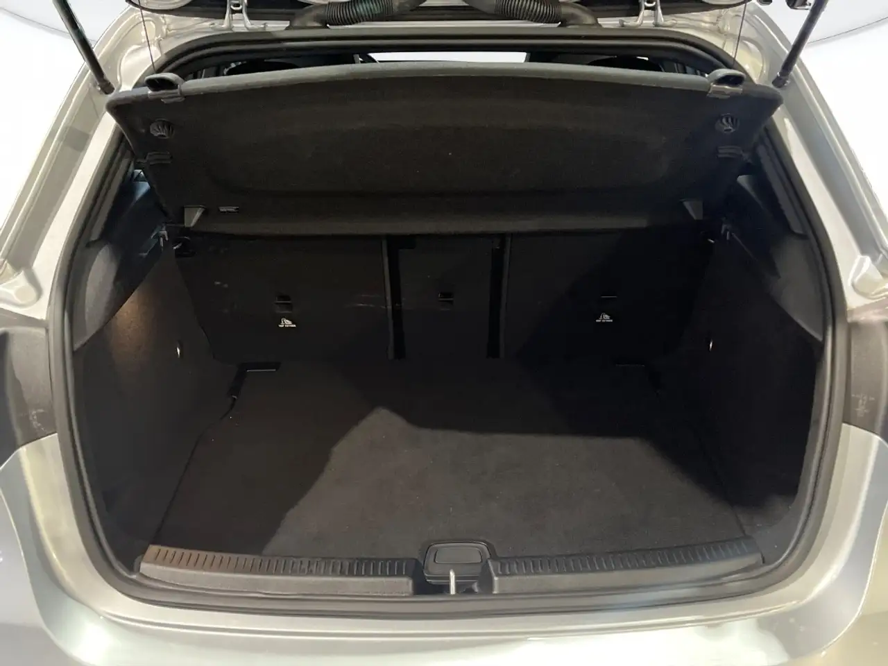 Mercedes-Benz A-Class AMG Line Advanced auto, миниатюра 4