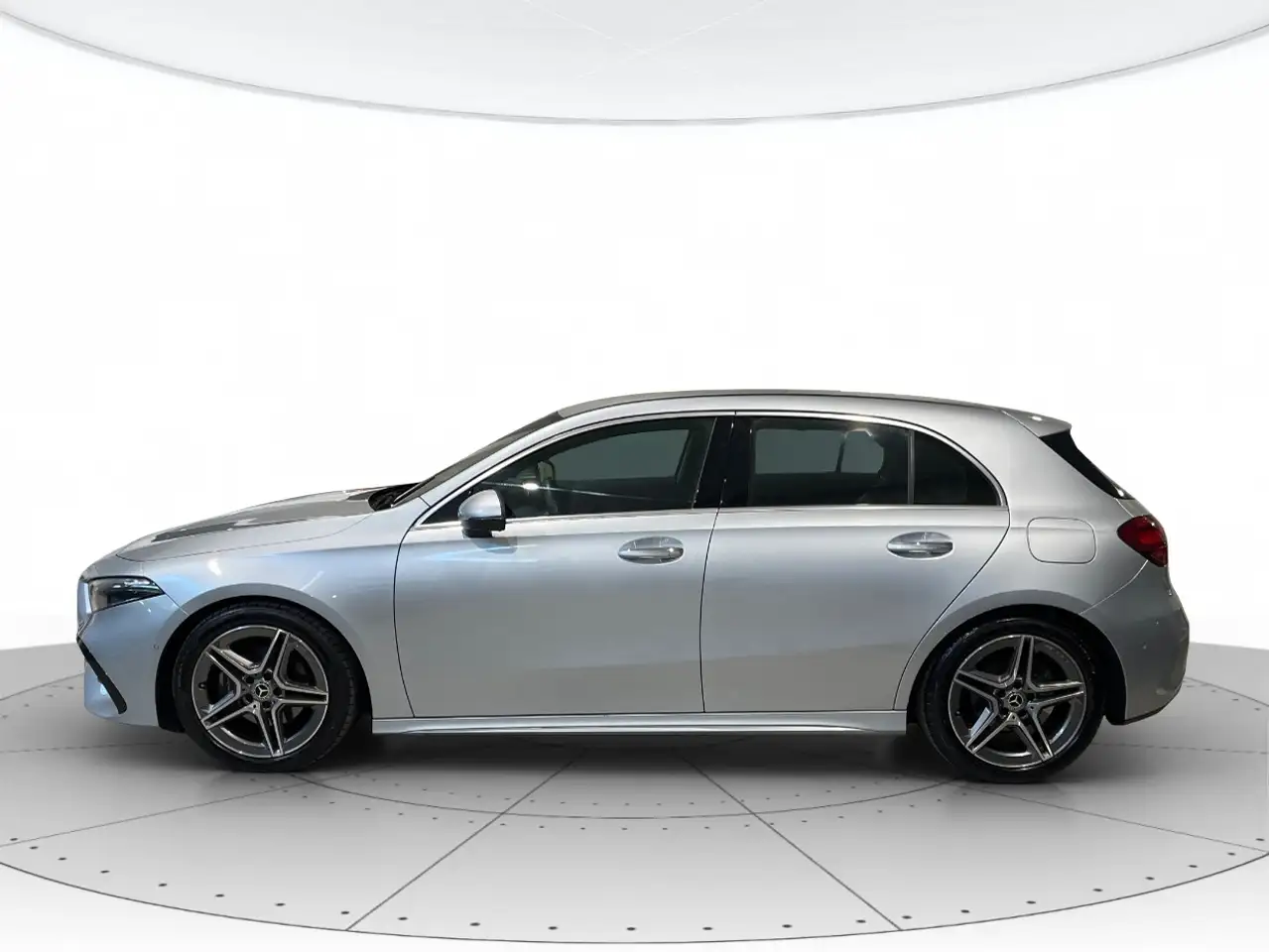 Mercedes-Benz A-Class AMG Line Advanced auto, миниатюра 2