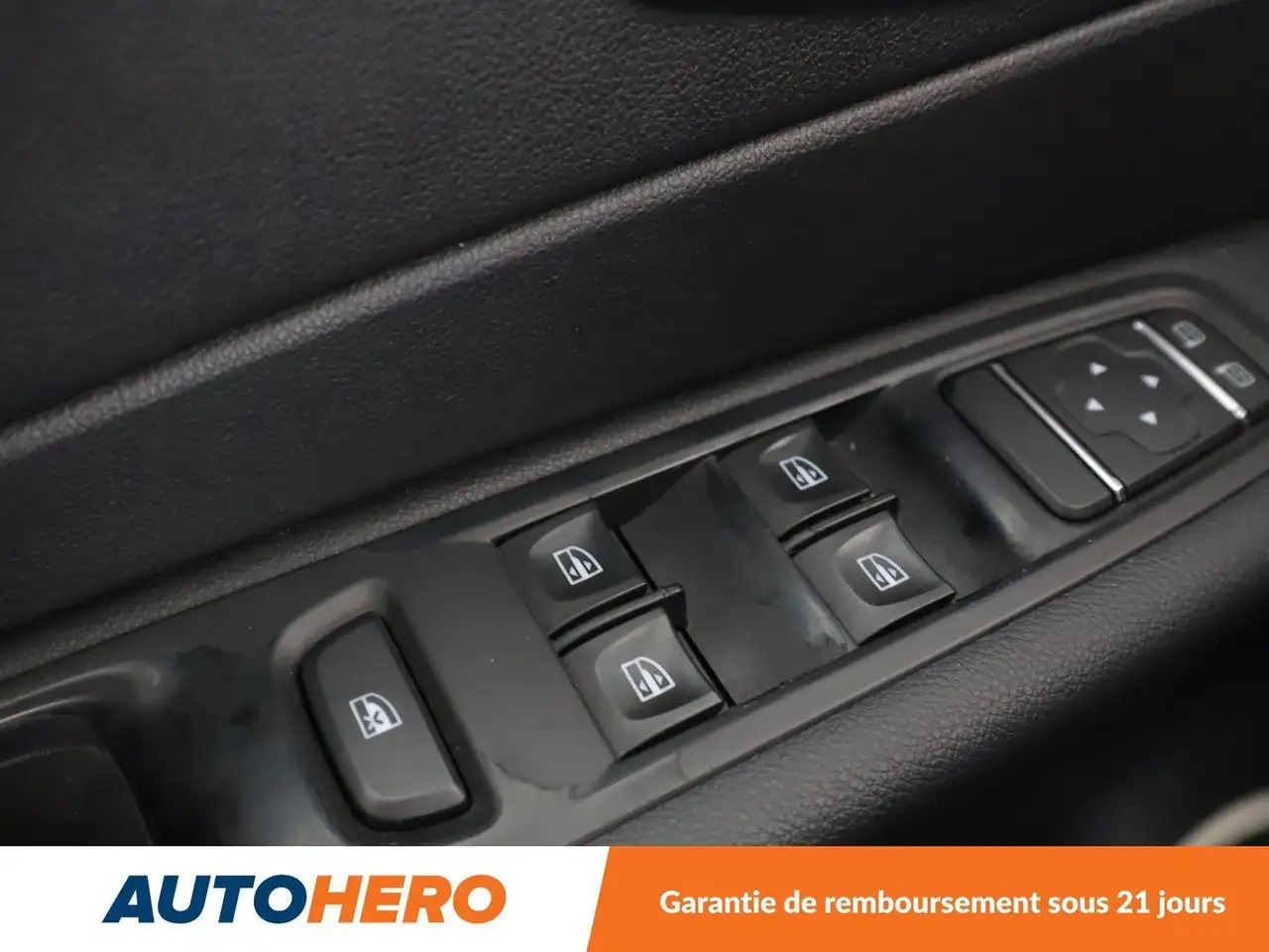 Renault Captur — photo 30