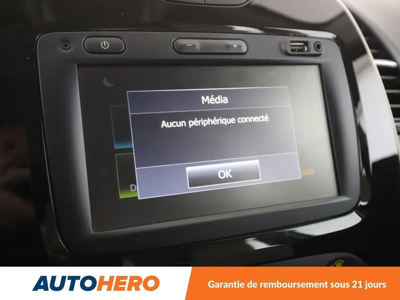 Renault Captur — photo 21