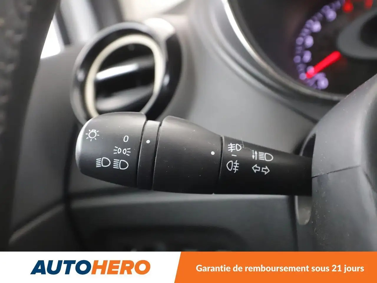 Renault Captur — photo 29