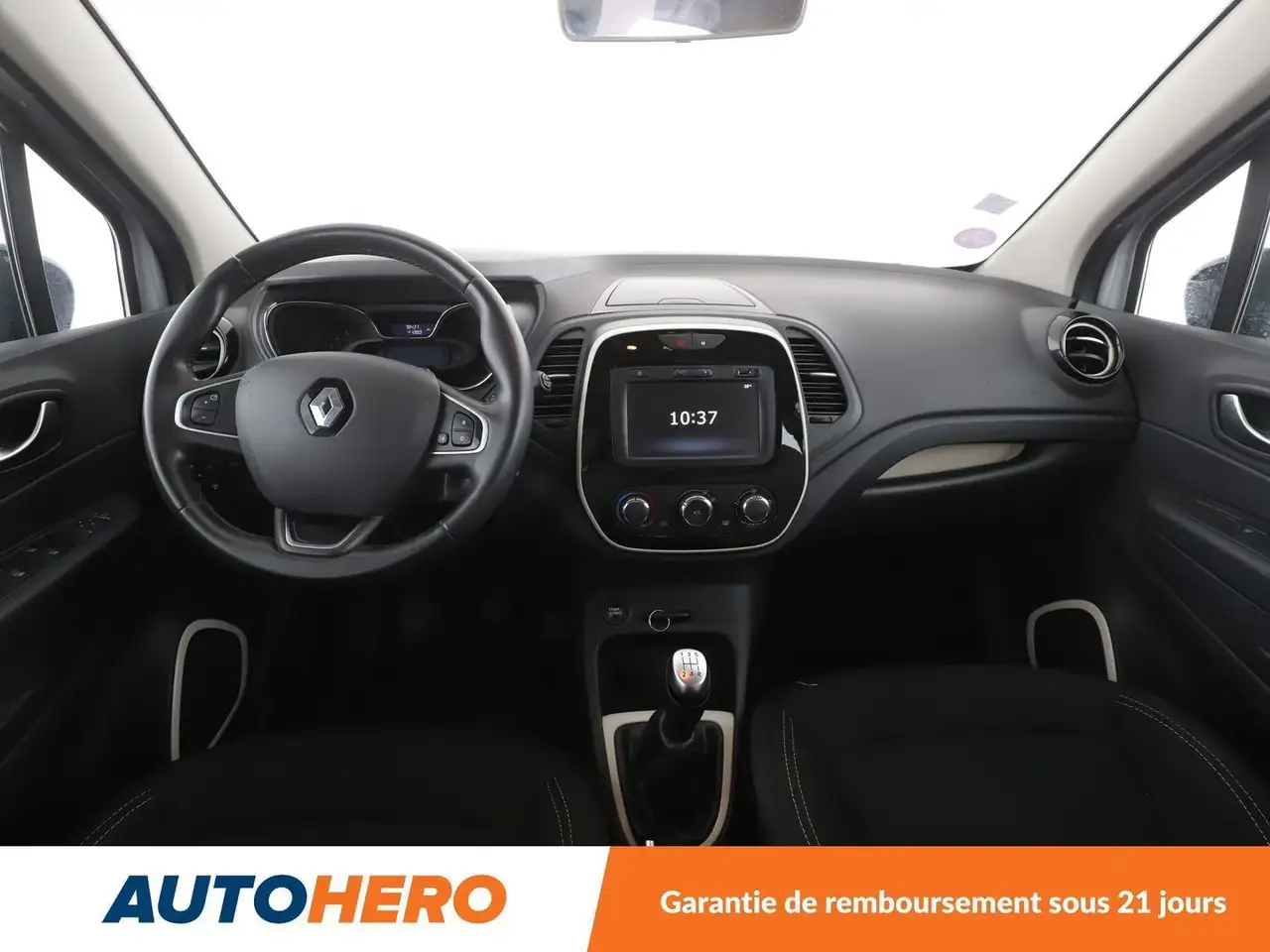 Renault Captur — photo 12
