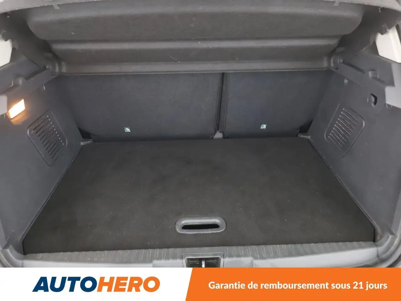 Renault Captur — photo 17