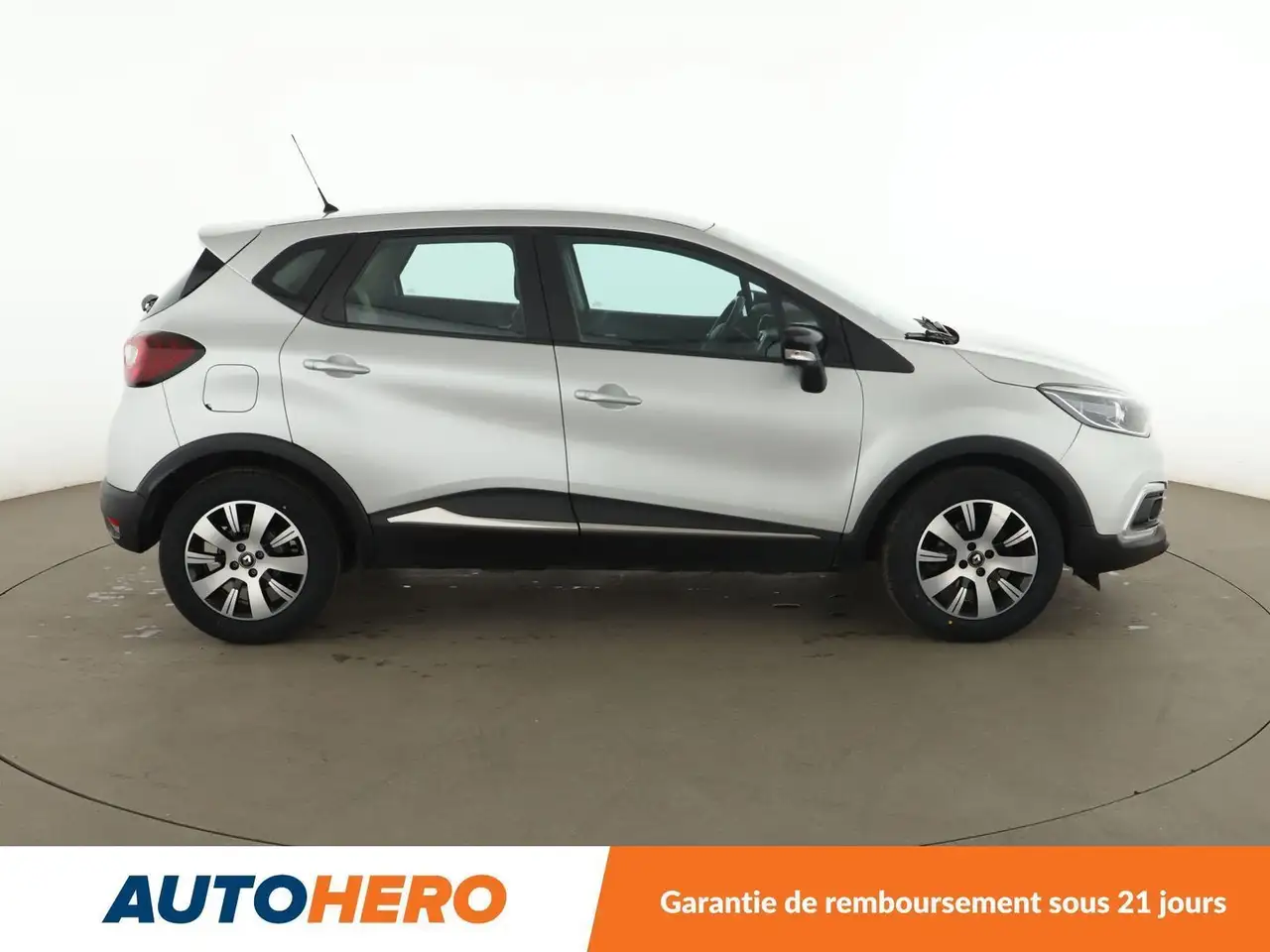 Renault Captur — photo 7
