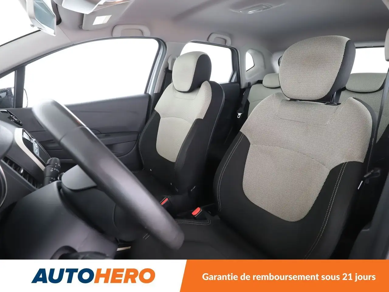Renault Captur — photo 10