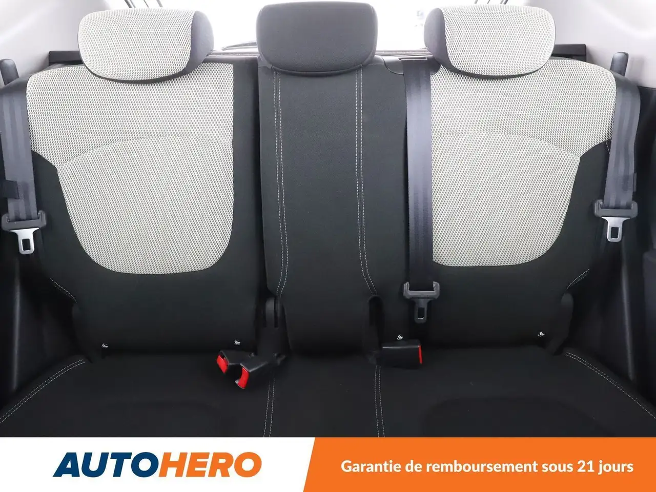 Renault Captur — photo 15