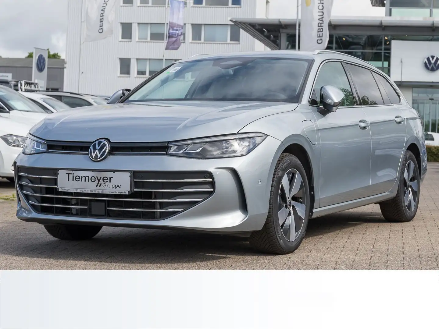 Volkswagen Passat Variant 1.5 eHybrid BUSINESS AHK KAMERA L Silber - 2